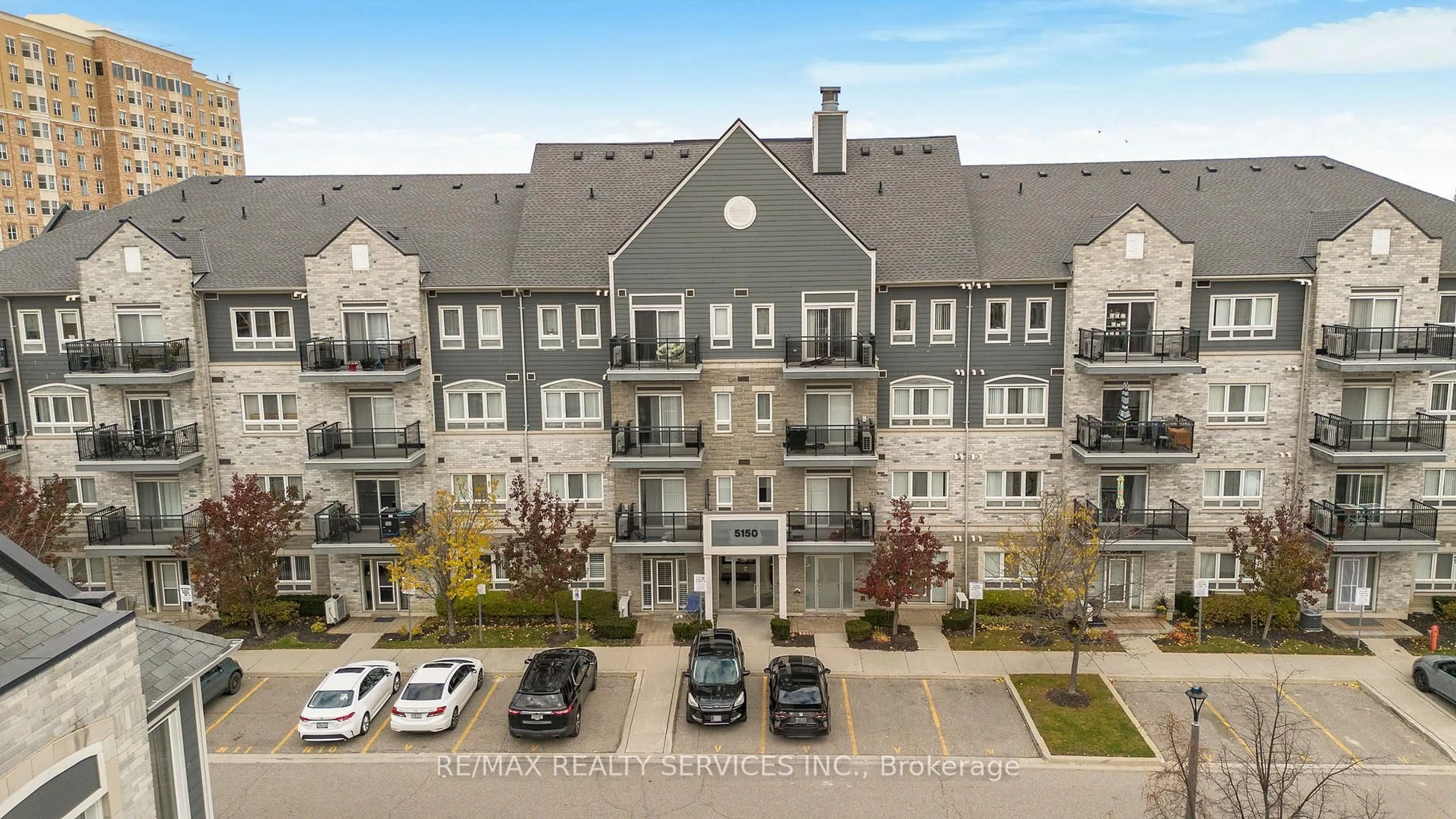 A pic from outside/outdoor area/front of a property/back of a property/a pic from drone, unknown for 5150 Winston Churchill Blvd #101, Mississauga Ontario L5M 0P1