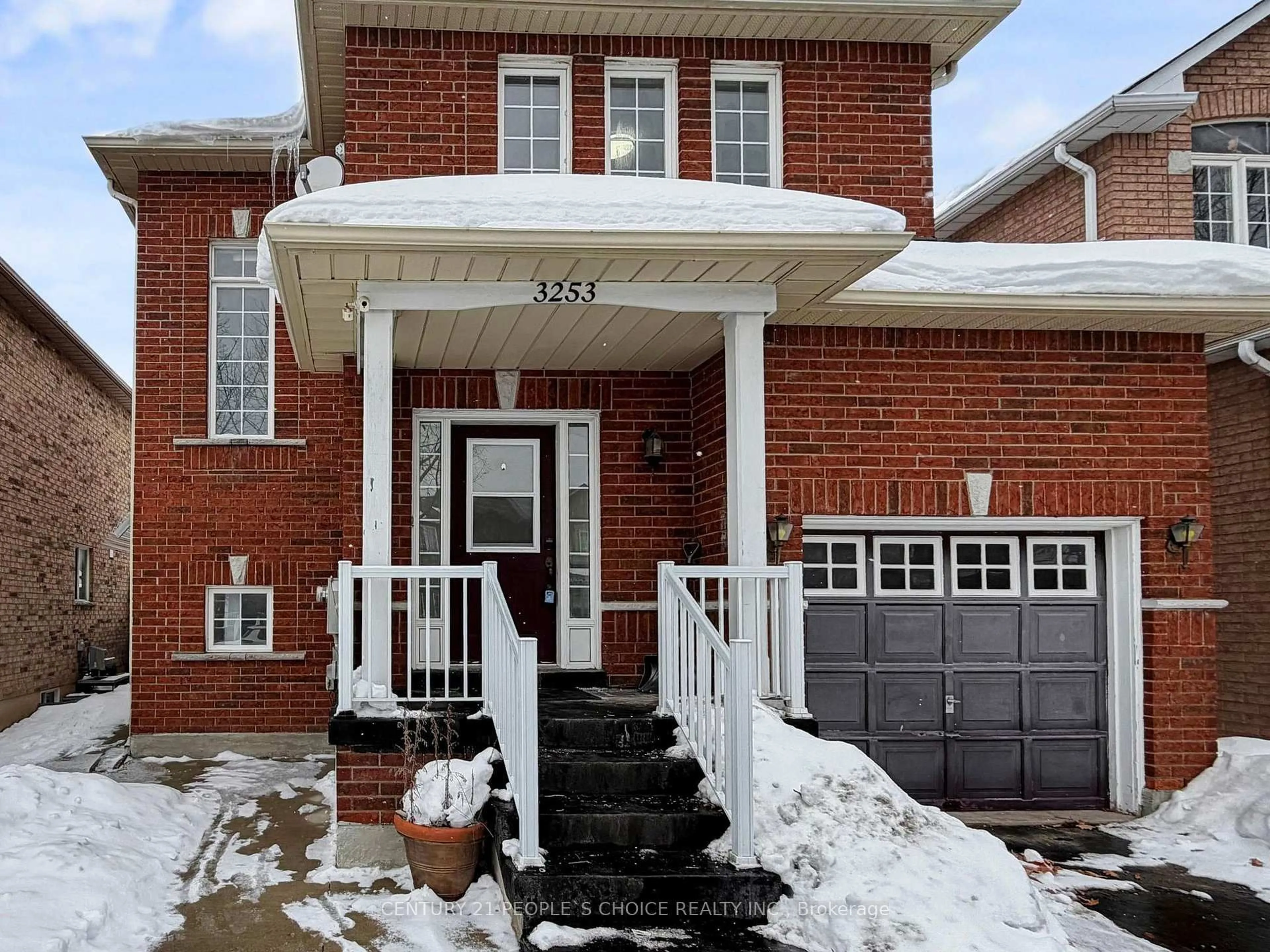 Home with brick exterior material, street for 3253 Bruzan Cres, Mississauga Ontario L5N 8E7