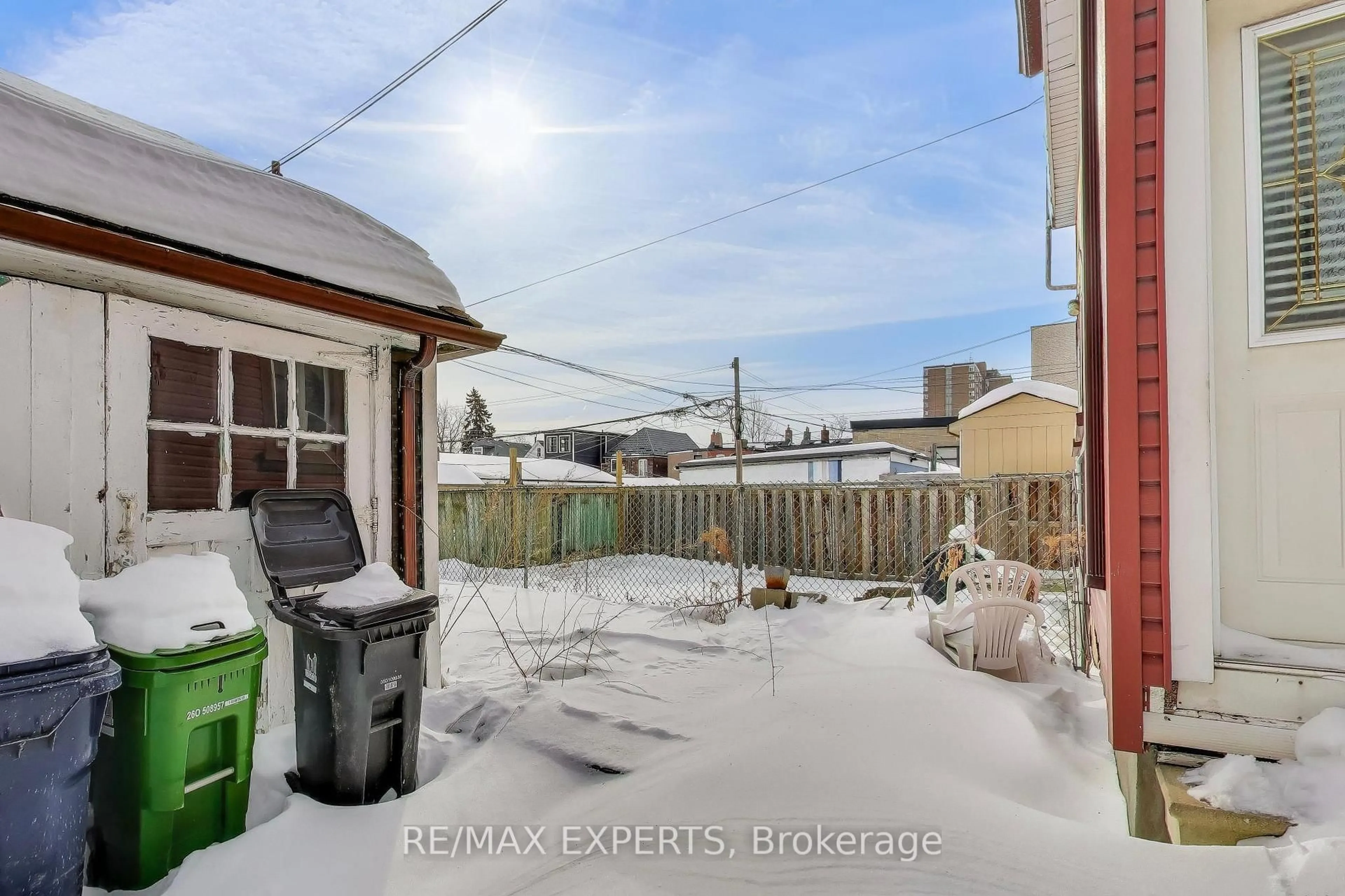 Patio, street for 1895 Davenport Rd, Toronto Ontario M6N 1C1