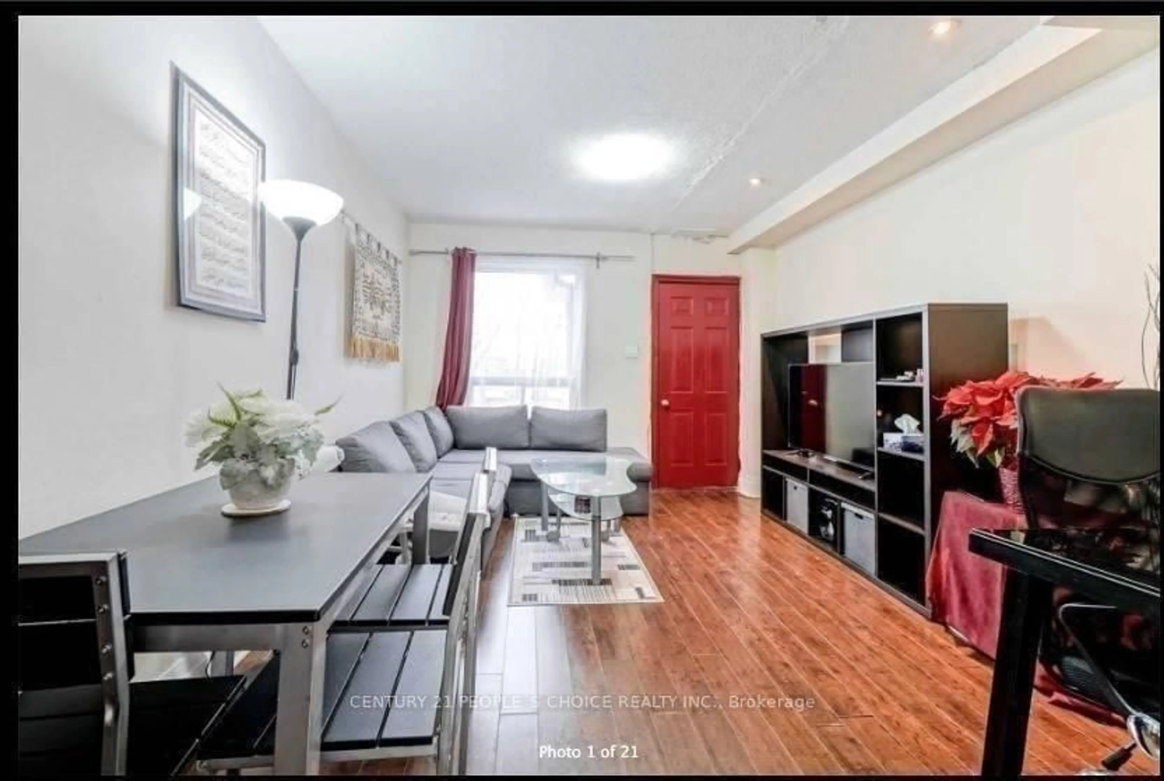 A pic of a room for 681 Jane St, Toronto Ontario M6N 4A6
