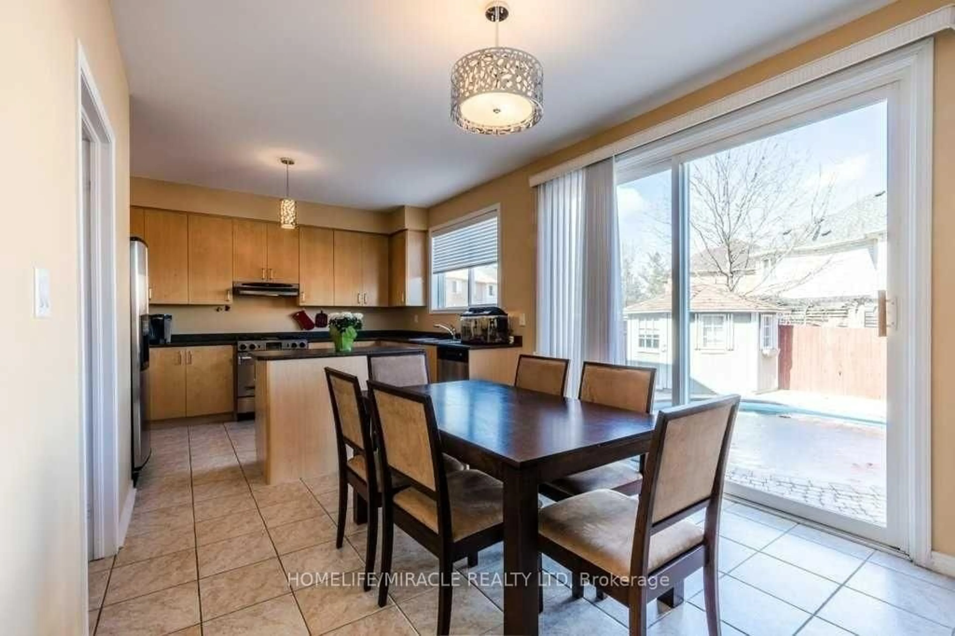 Open concept kitchen, unknown for 5 Leagrove St, Brampton Ontario L7A 1P2