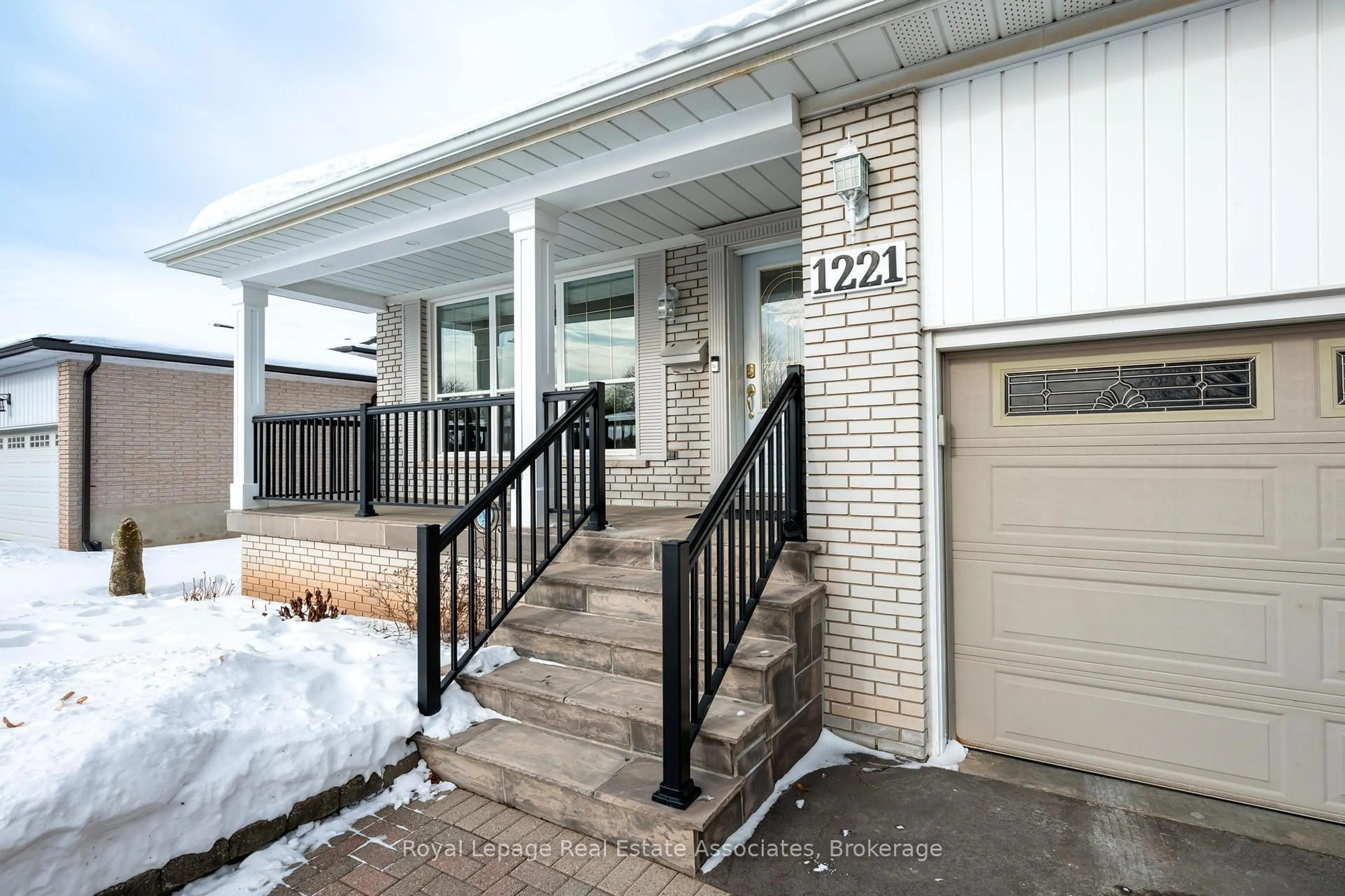 Unknown for 1221 Wood Pl, Oakville Ontario L6L 2R4