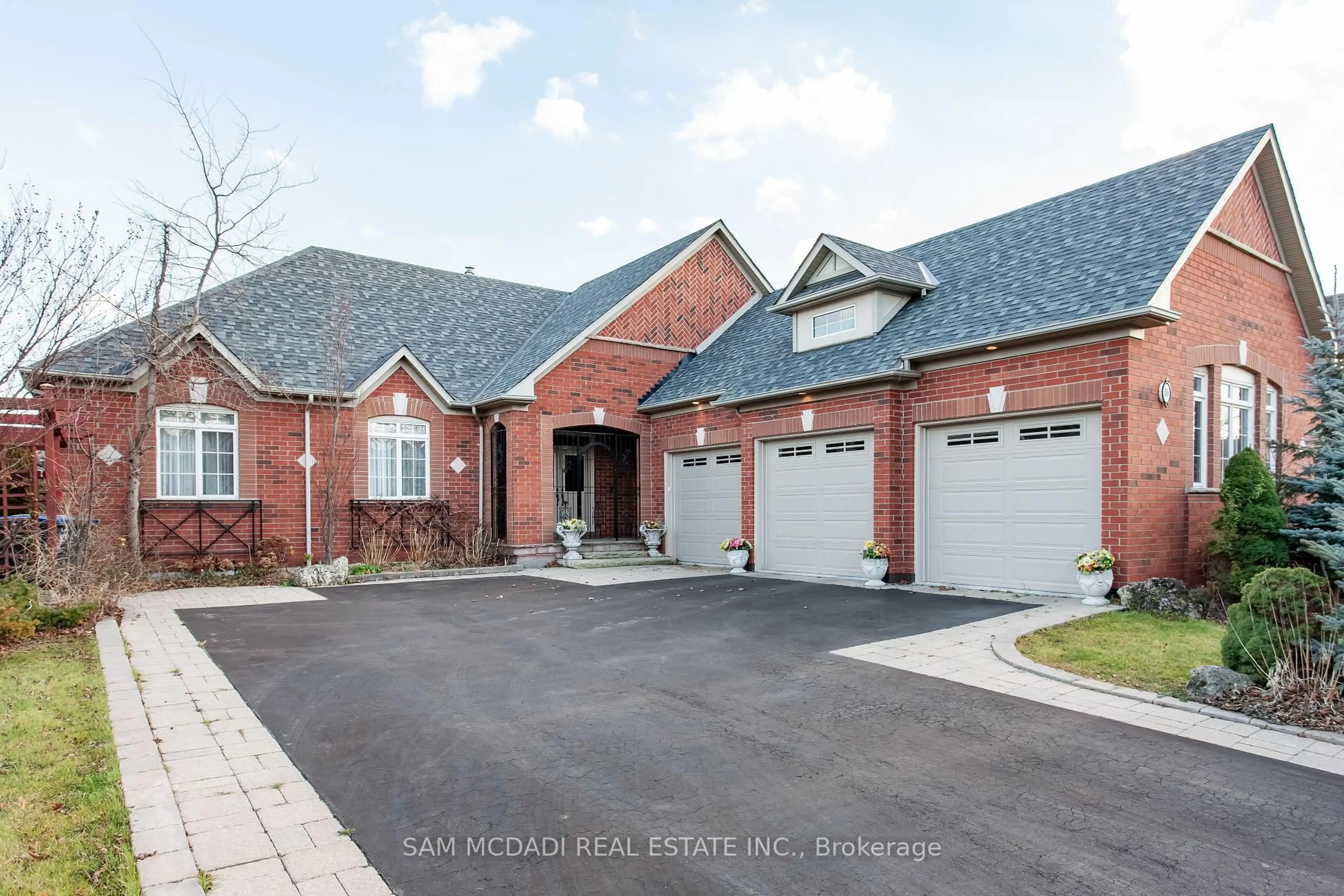 Home with brick exterior material, street for 50 Links Lane, Brampton Ontario L6Y 5H1