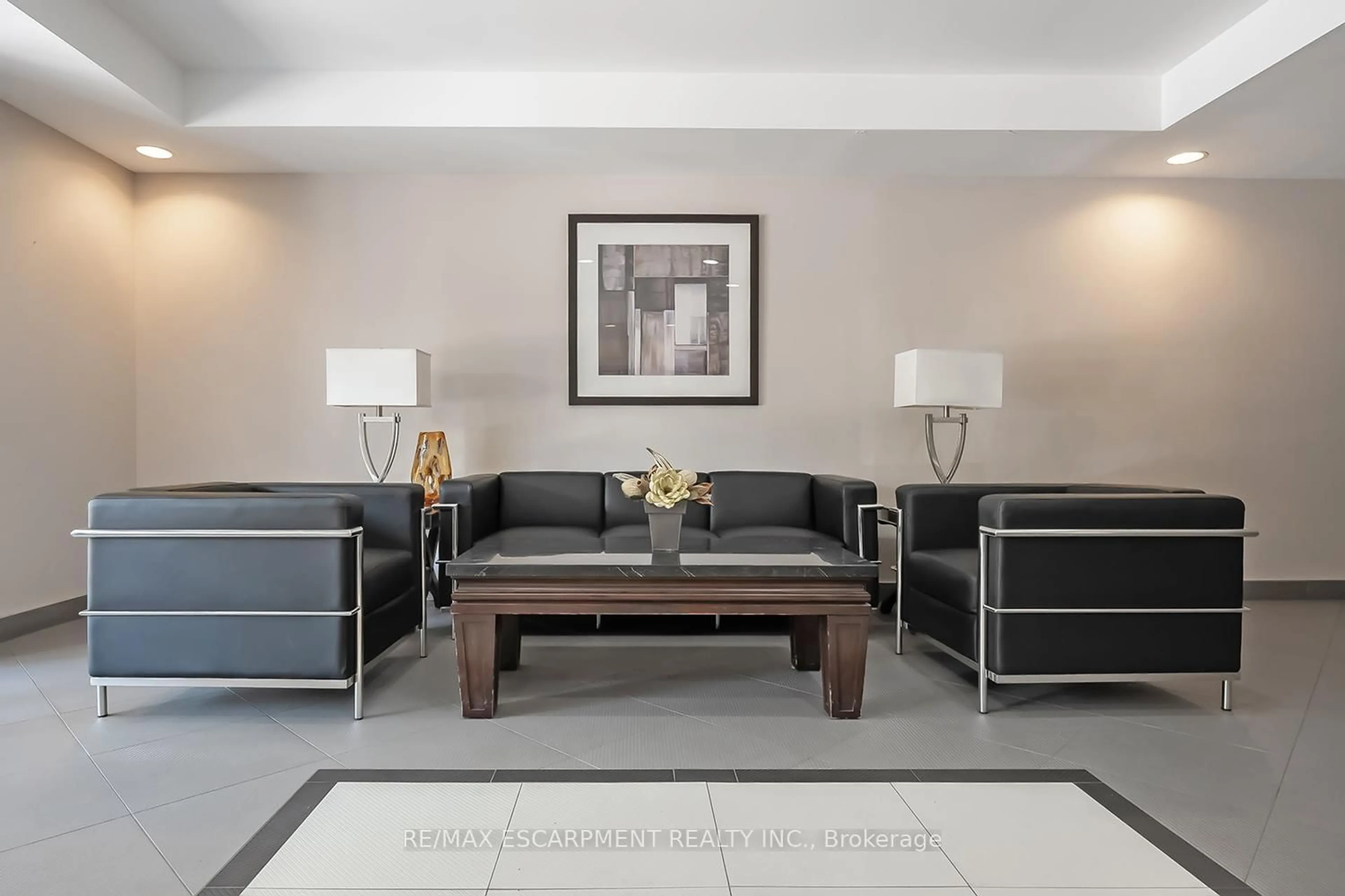 Lobby for 396 Plains Rd #503, Burlington Ontario L7T 2C8