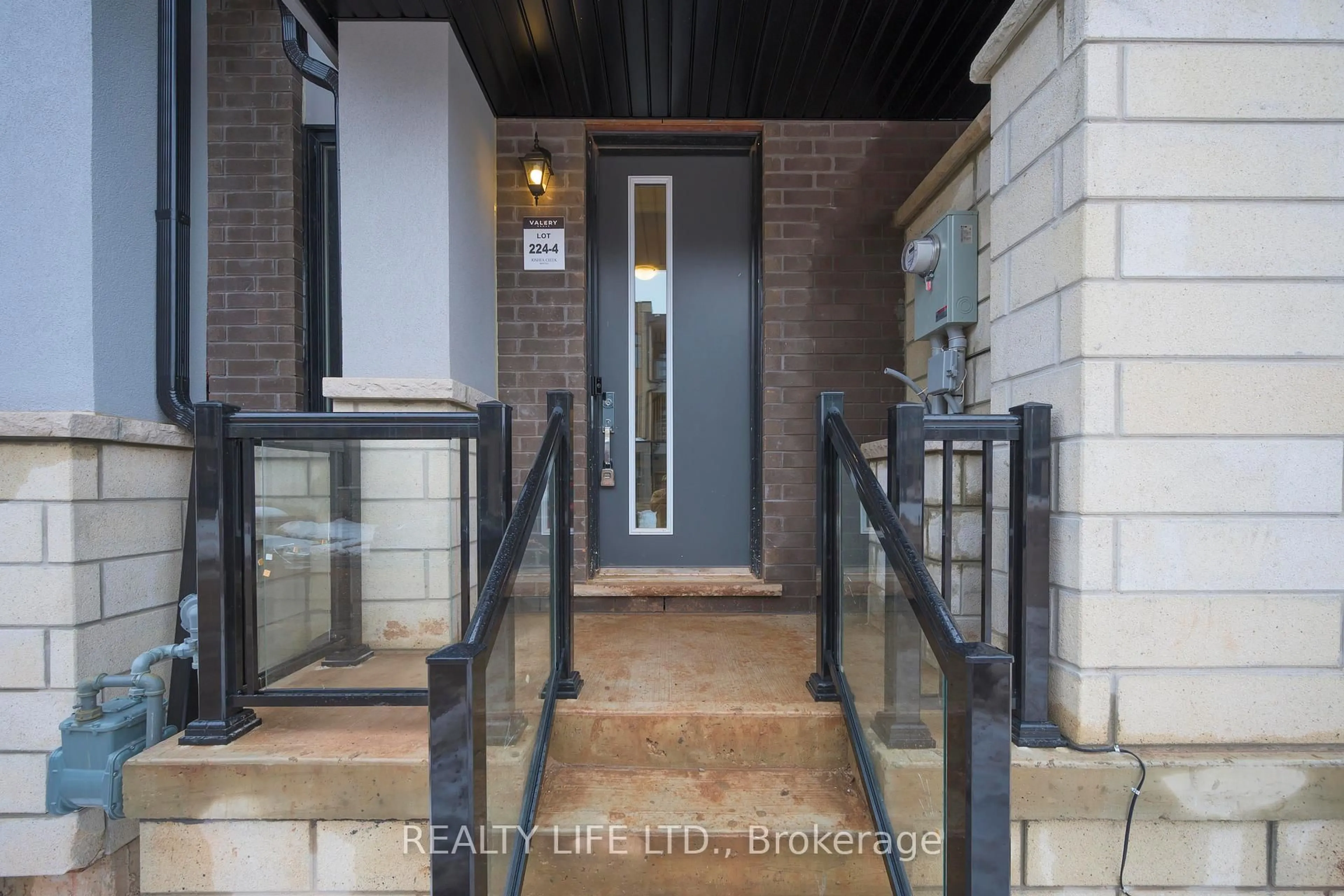 Indoor entryway for 1280 Anthonia Tr, Oakville Ontario L6H 7Y6