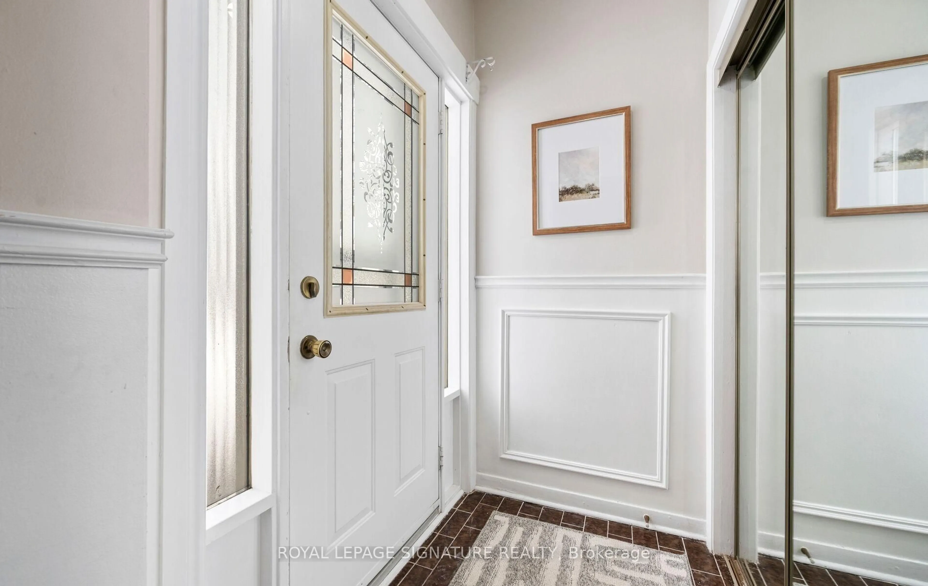 Indoor entryway for 281 Jeffcoat Dr, Toronto Ontario M9W 3E4