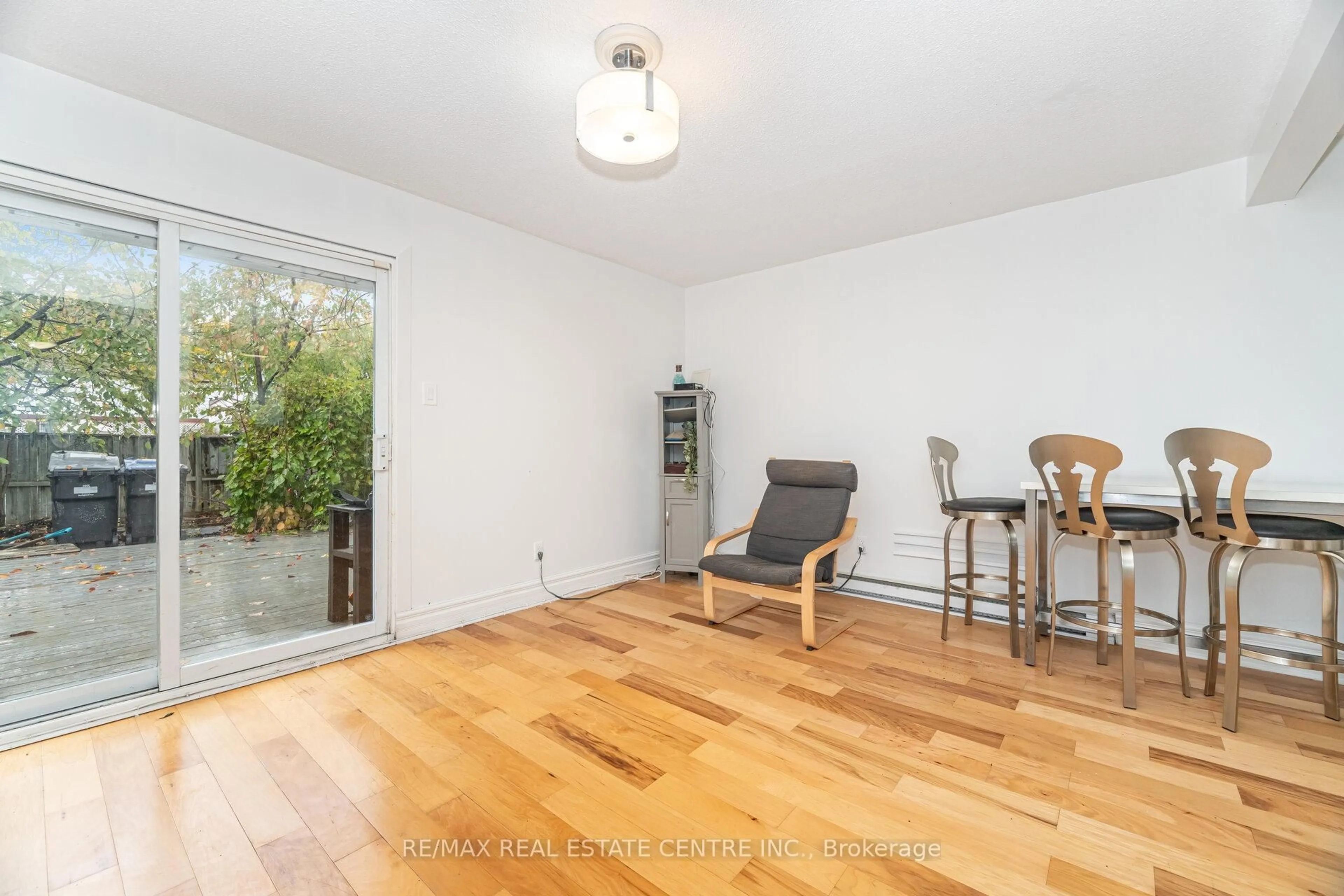 A pic of a room for 26 Haley Crt, Brampton Ontario L6S 1N6