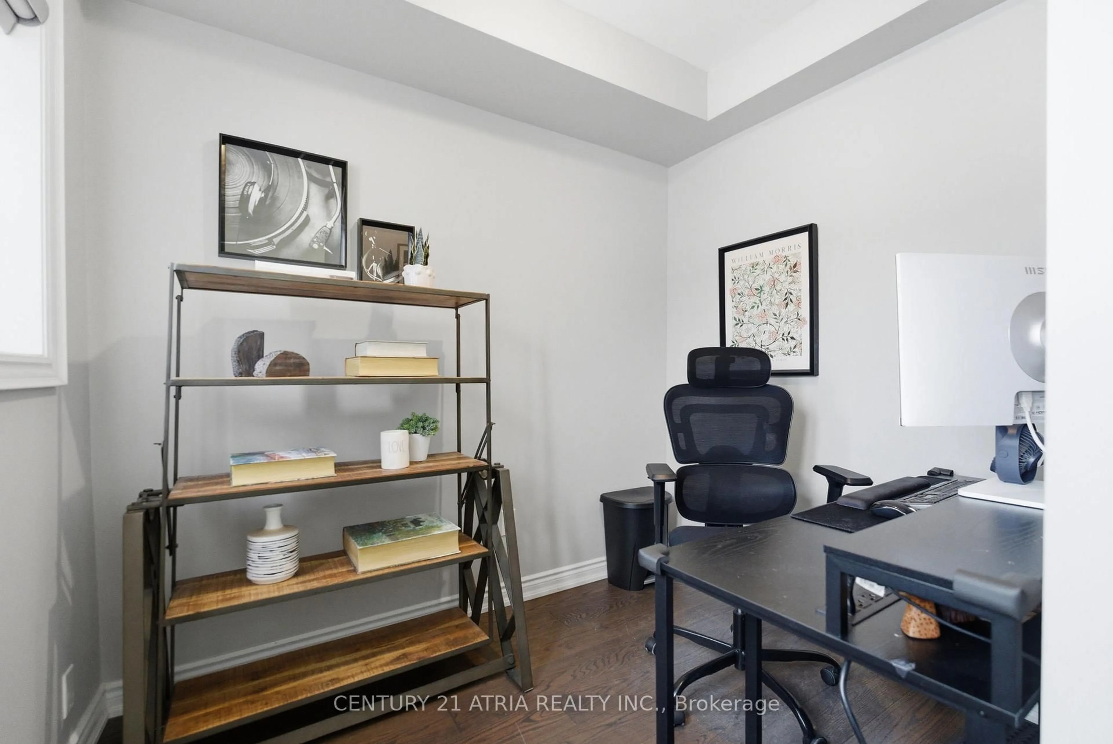 A pic of a room for 2172 Trafalgar Rd #22, Oakville Ontario L6H 0N4