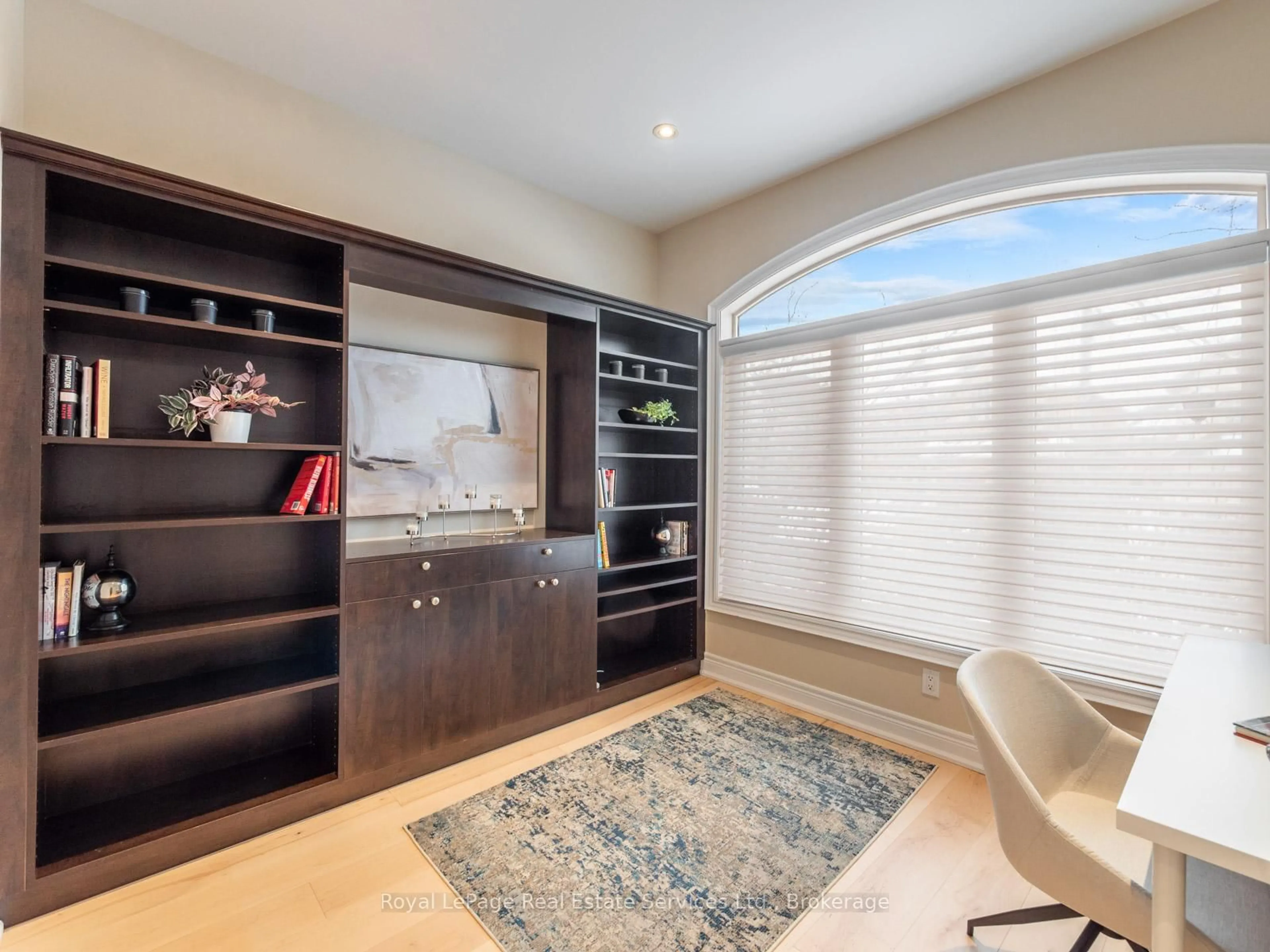 Unknown for 1468 Ferncrest Rd, Oakville Ontario L6H 7W2