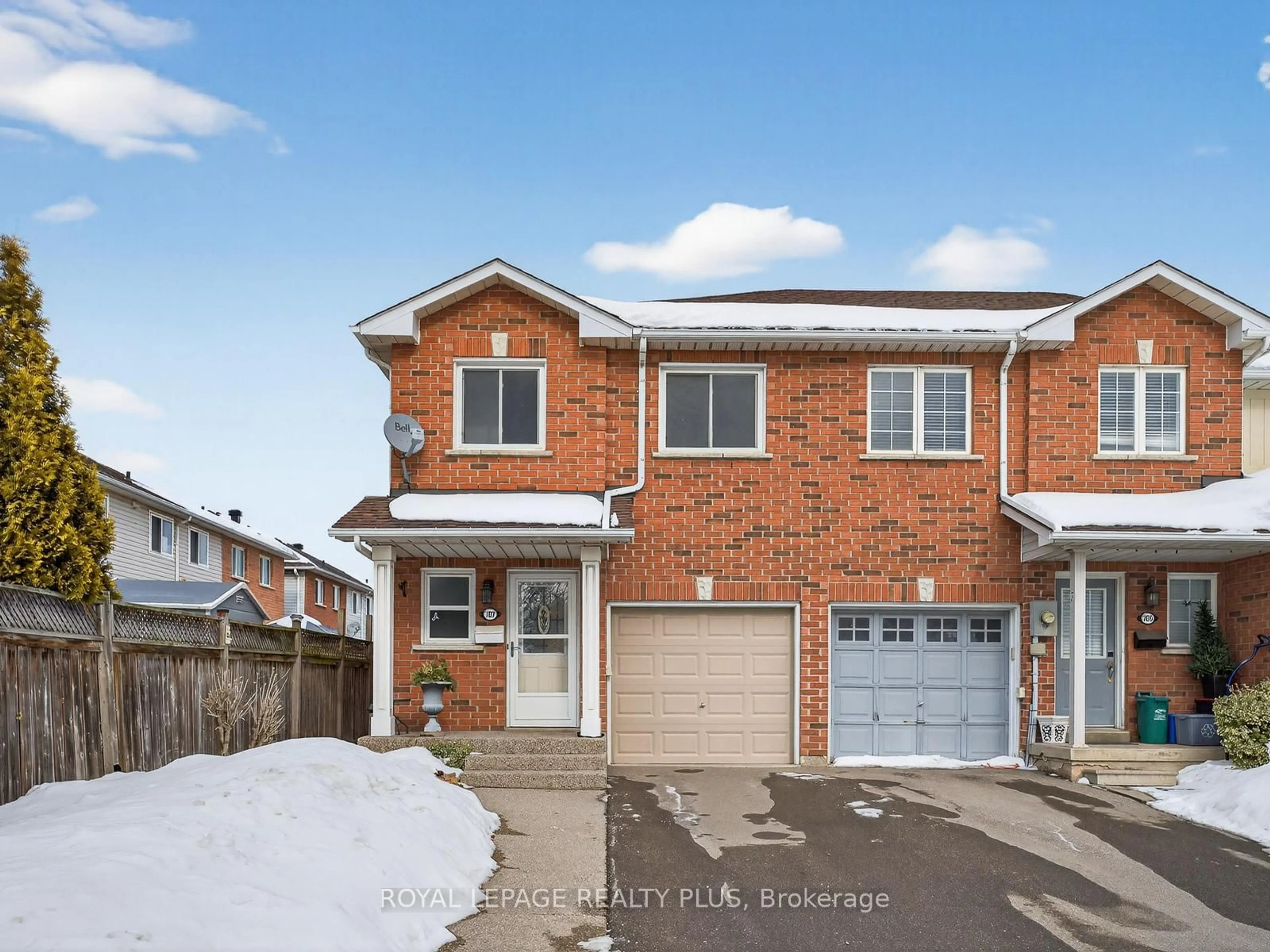 Home with brick exterior material, street for 707 Inverary Rd, Burlington Ontario L7L 2M1