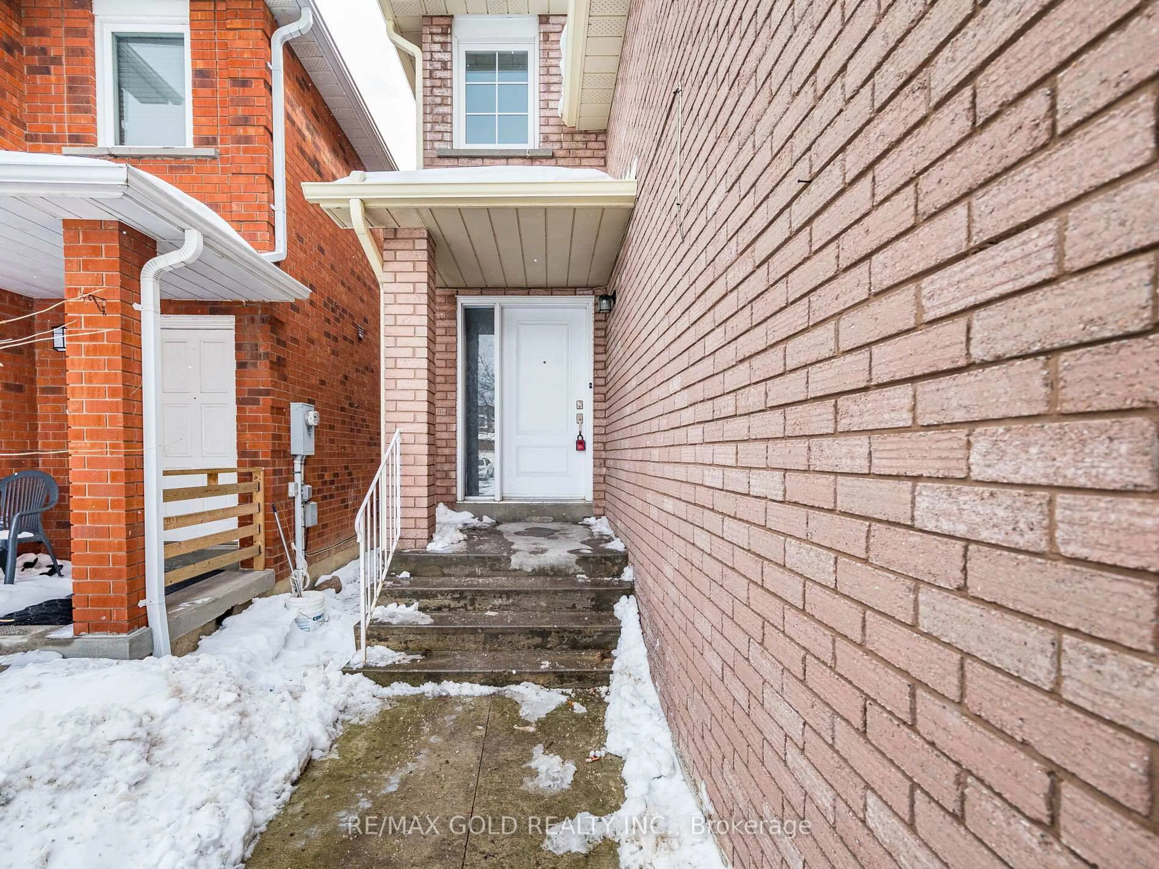 Home with brick exterior material, street for 34 Daffodil Pl, Brampton Ontario L6Y 3B6