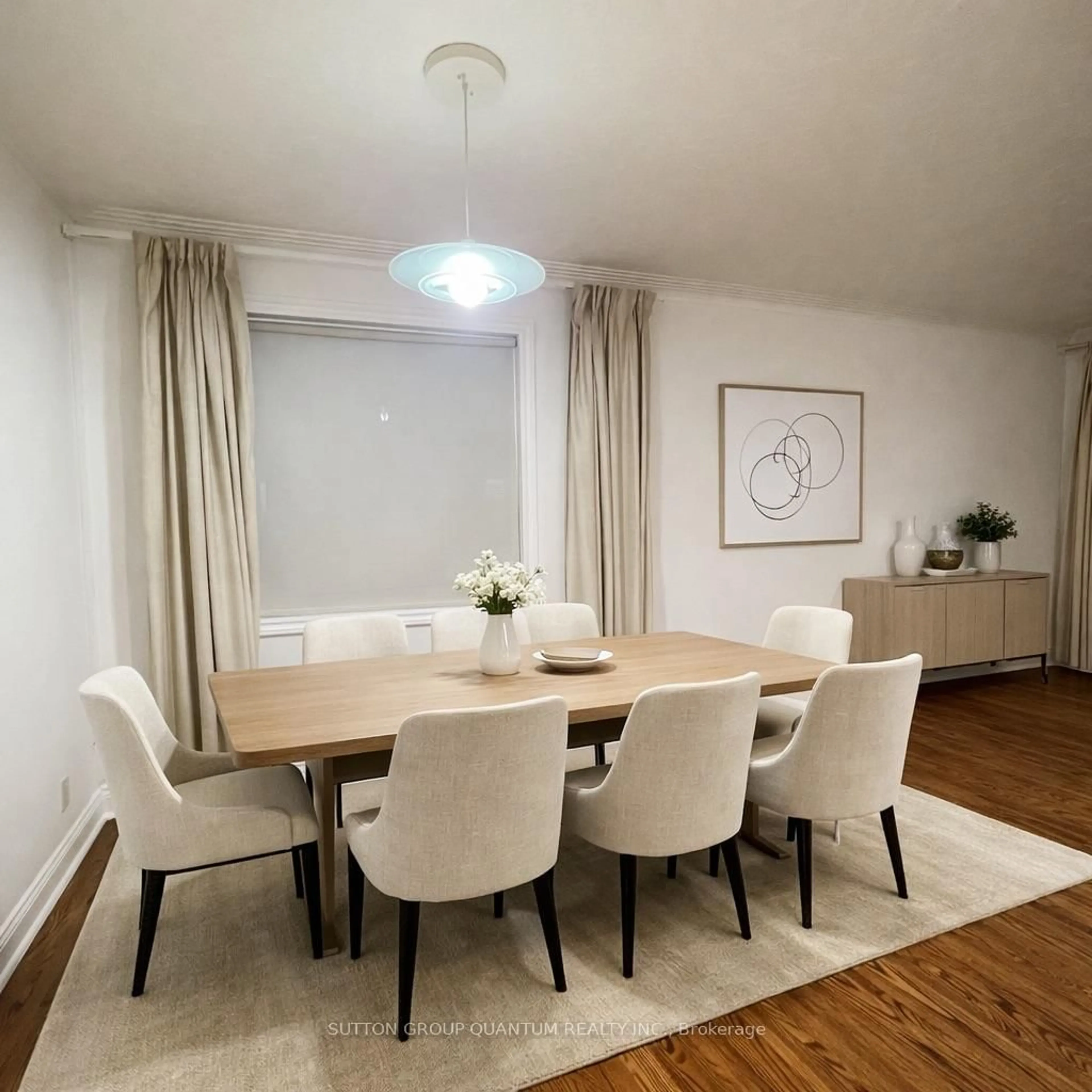 Dining room, wood/laminate floor for 46 Woodlawn Ave, Mississauga Ontario L5G 3K6