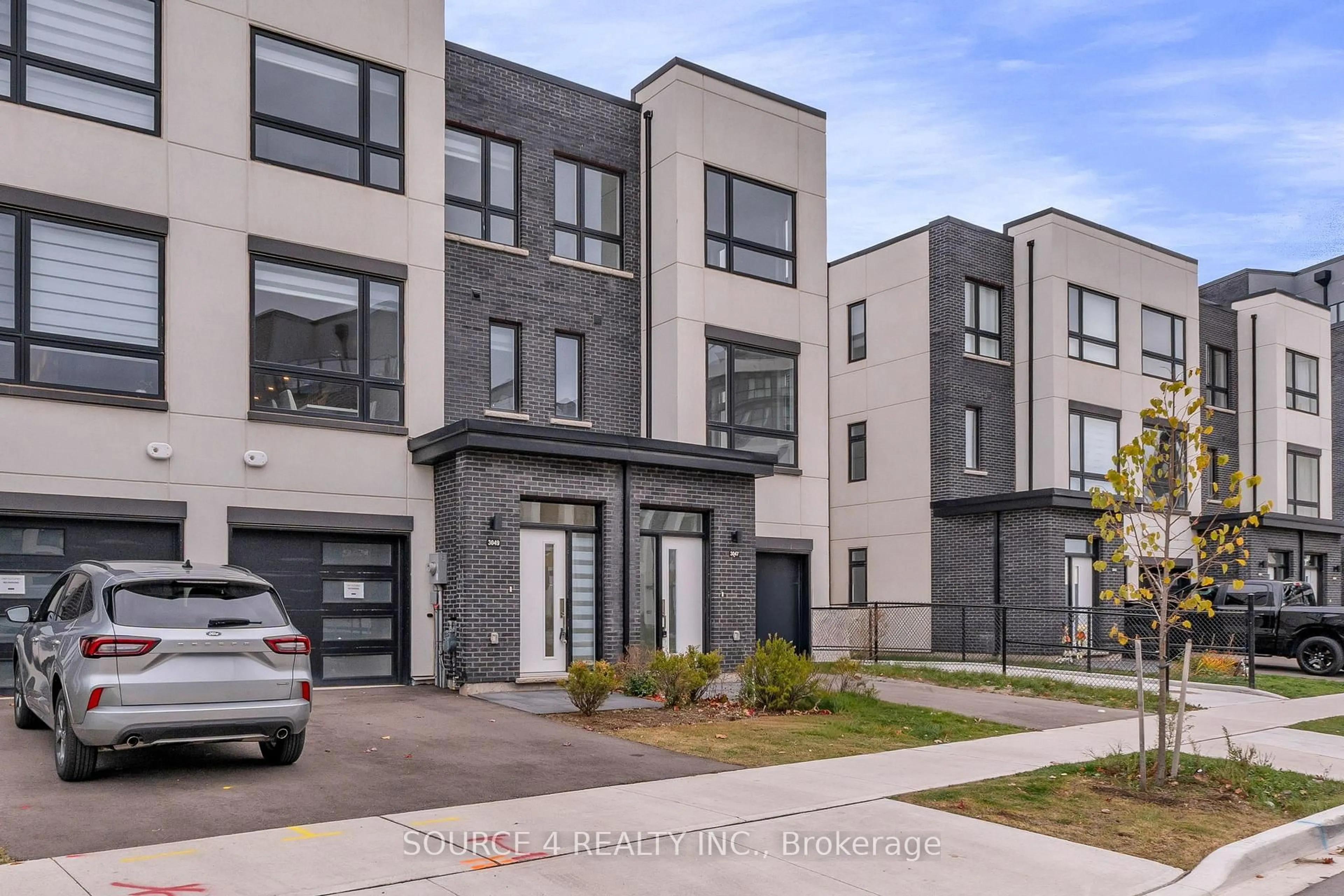 Home with brick exterior material, street for 3049 Trailside Dr, Oakville Ontario L6M 5R5