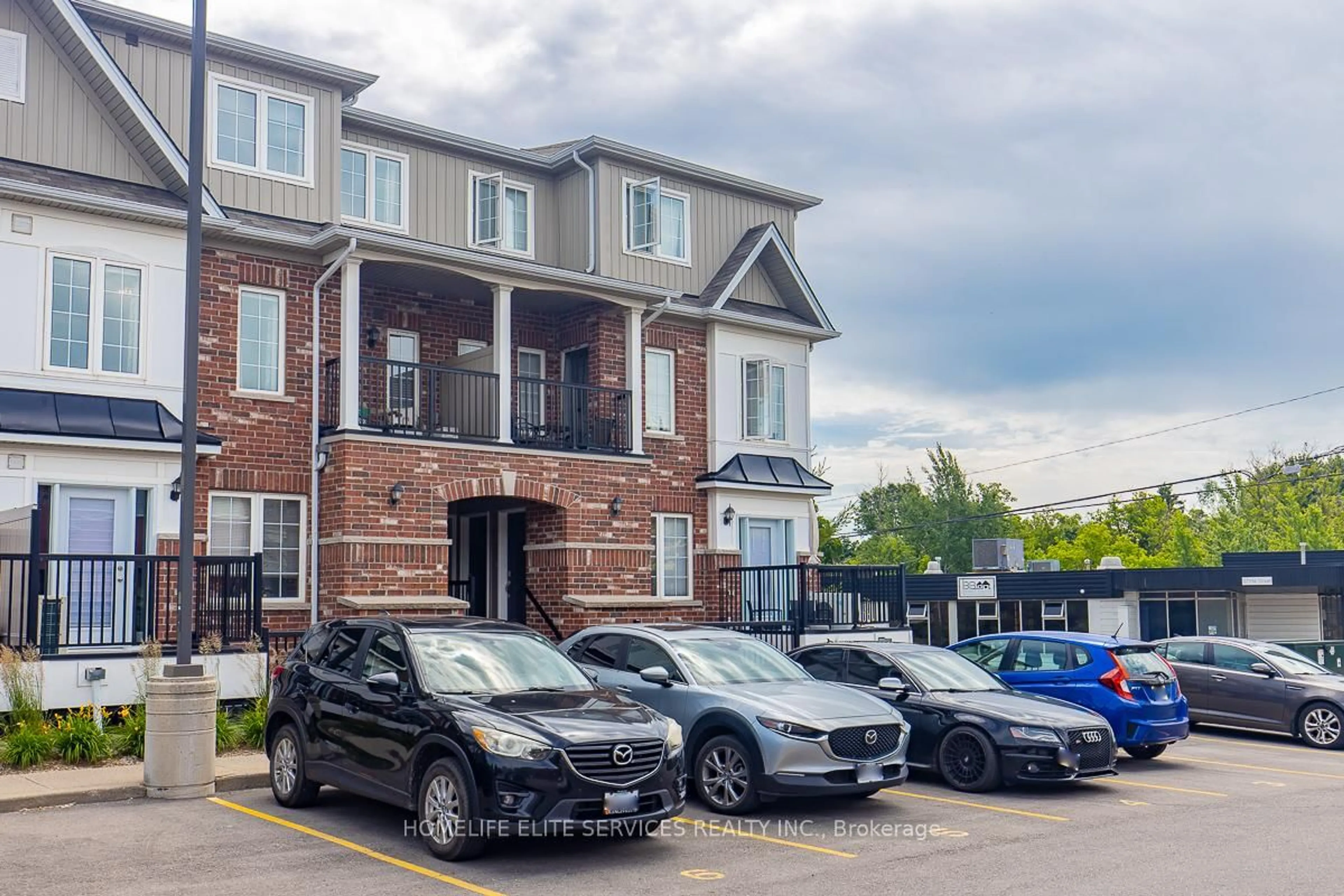 A pic from outside/outdoor area/front of a property/back of a property/a pic from drone, street for 5 Armstrong St #26, Orangeville Ontario L9W 0C5