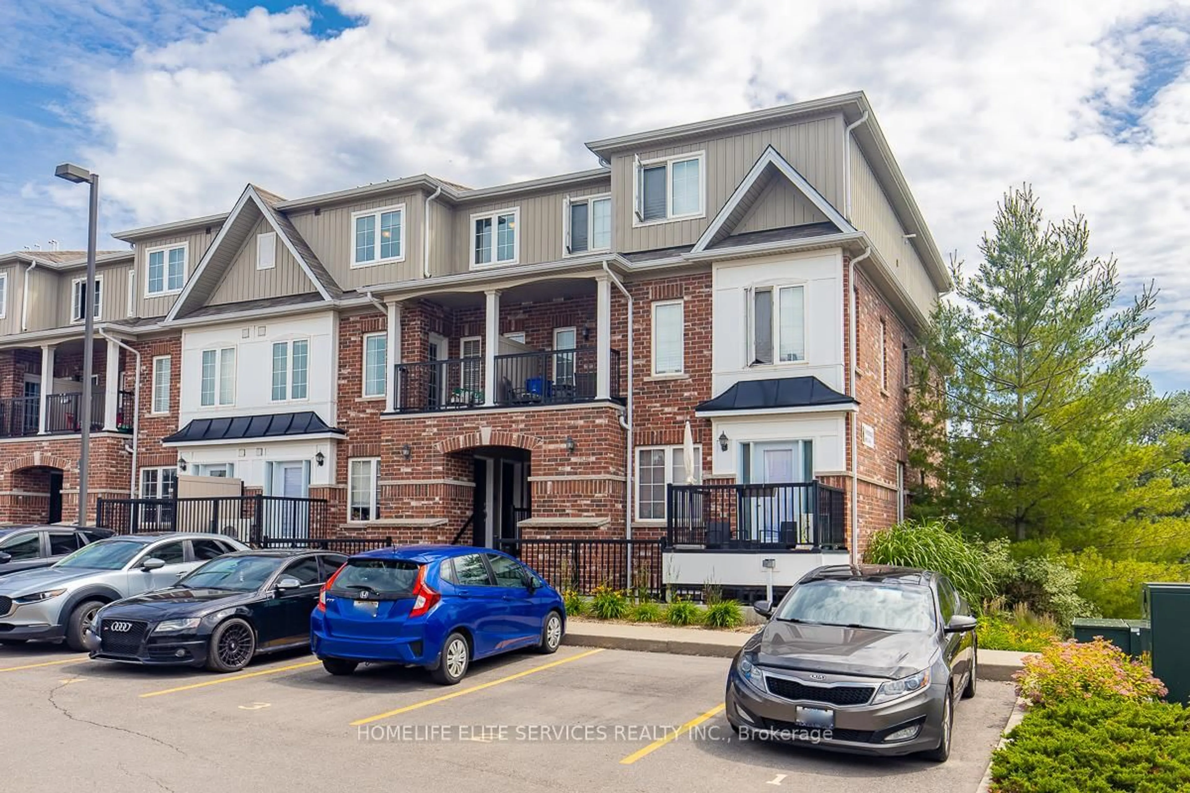 A pic from outside/outdoor area/front of a property/back of a property/a pic from drone, street for 5 Armstrong St #26, Orangeville Ontario L9W 0C5