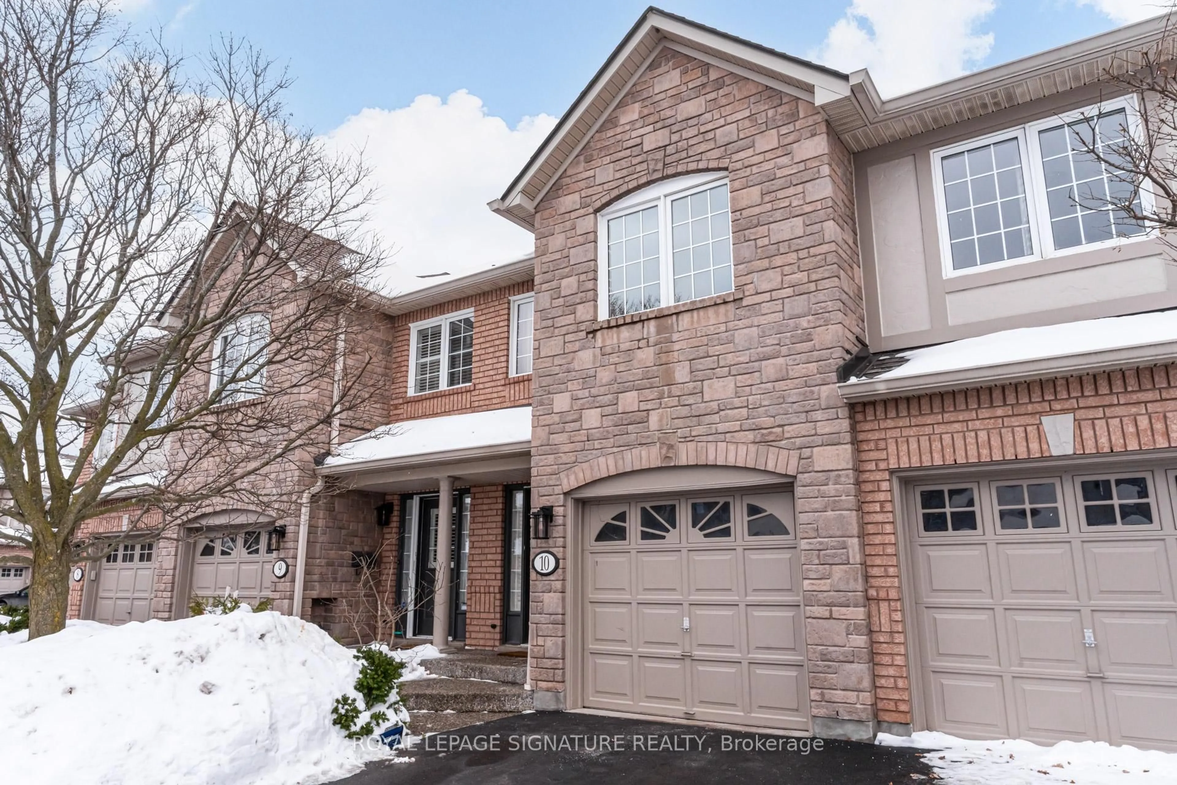 Home with brick exterior material, street for 1050 Grand Blvd #10, Oakville Ontario L6H 2S5