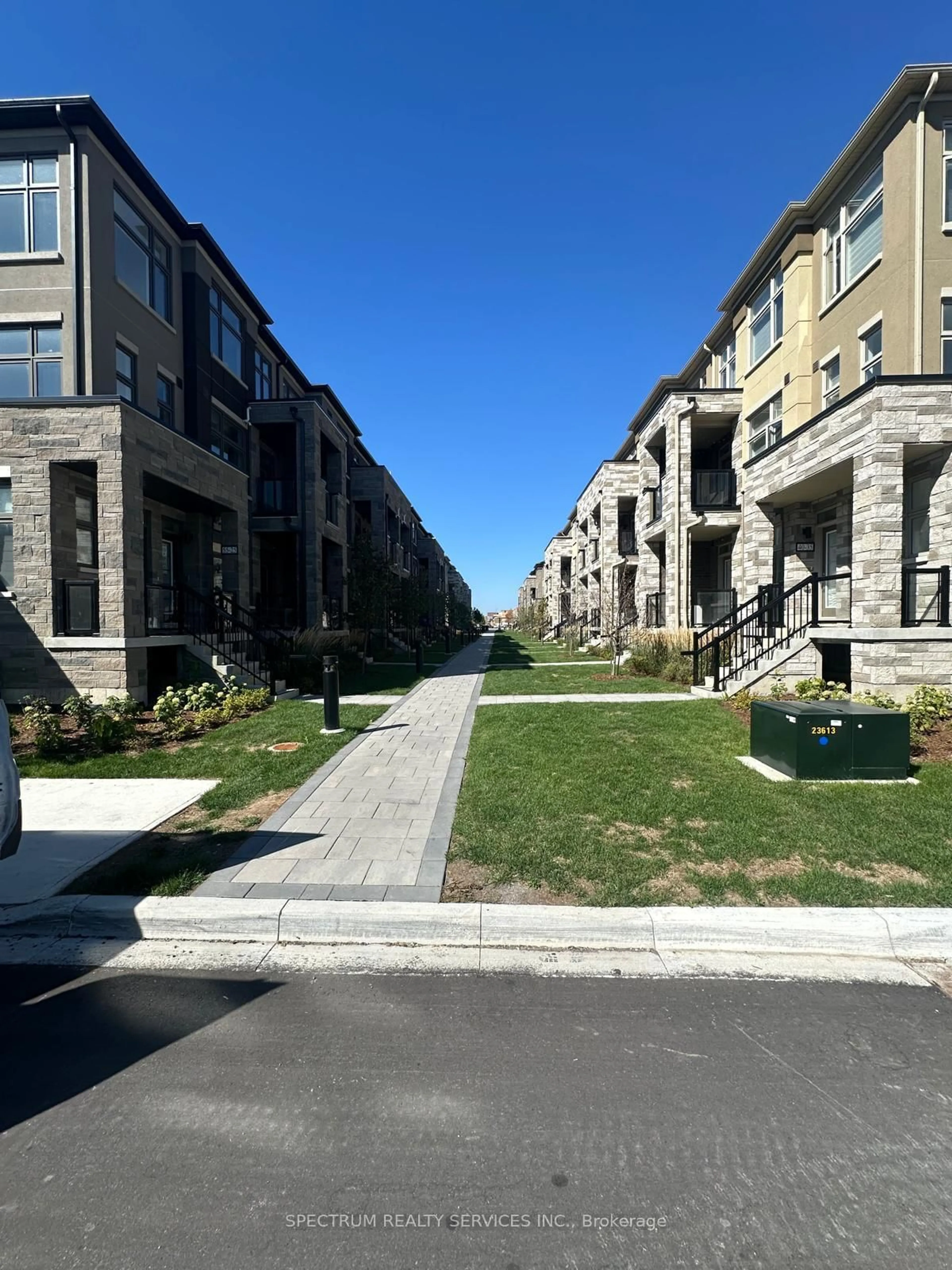 A pic from outside/outdoor area/front of a property/back of a property/a pic from drone, street for 45 Fieldridge Cres #Lot 22, Brampton Ontario L6R 4G6