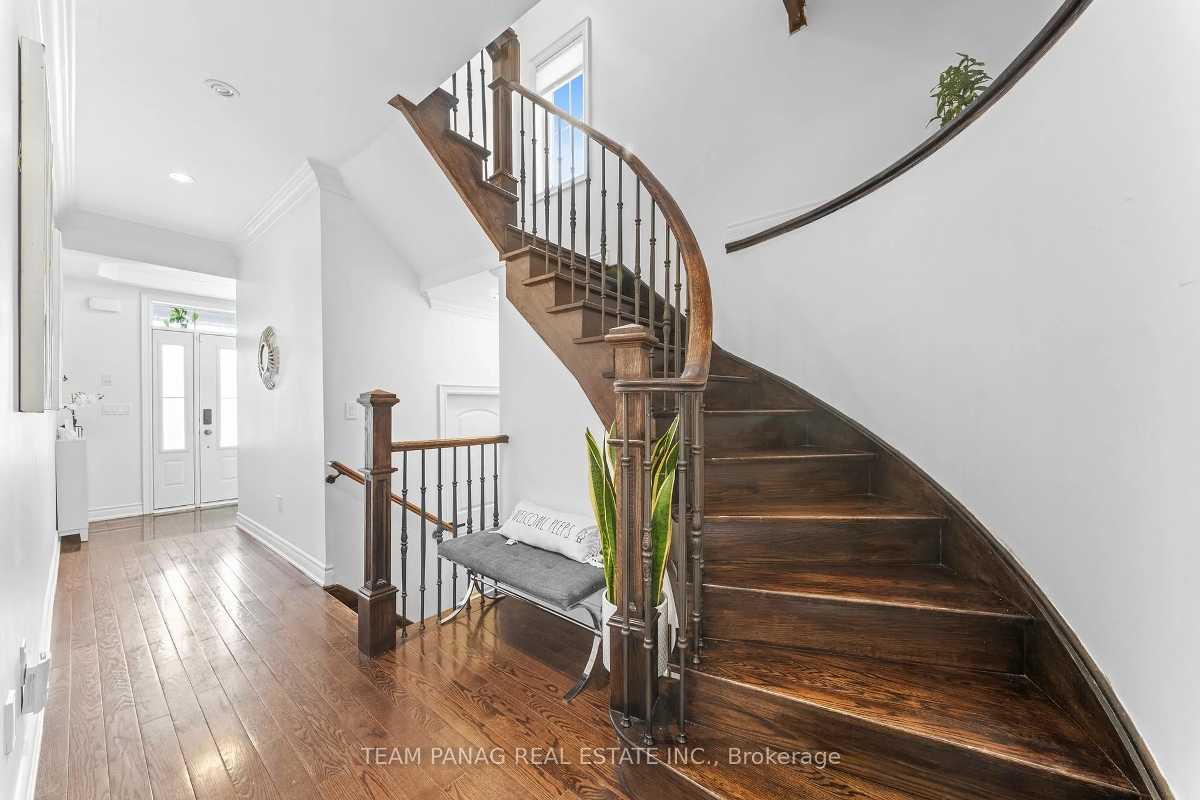 Stairs for 87 Haviland Circ, Brampton Ontario L6R 0T7