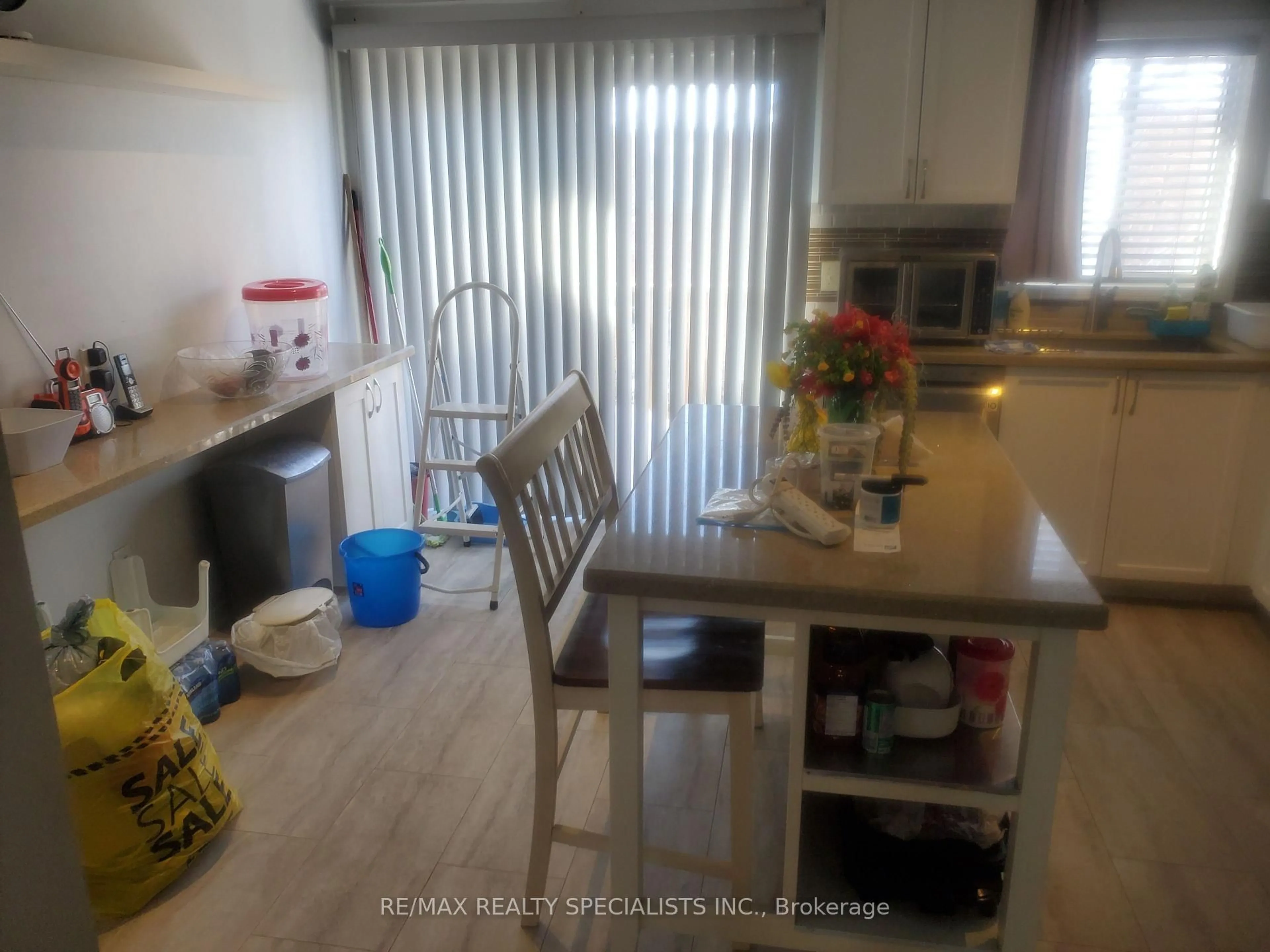 Unknown for 50 Strathaven Dr #62, Mississauga Ontario L5R 4E7