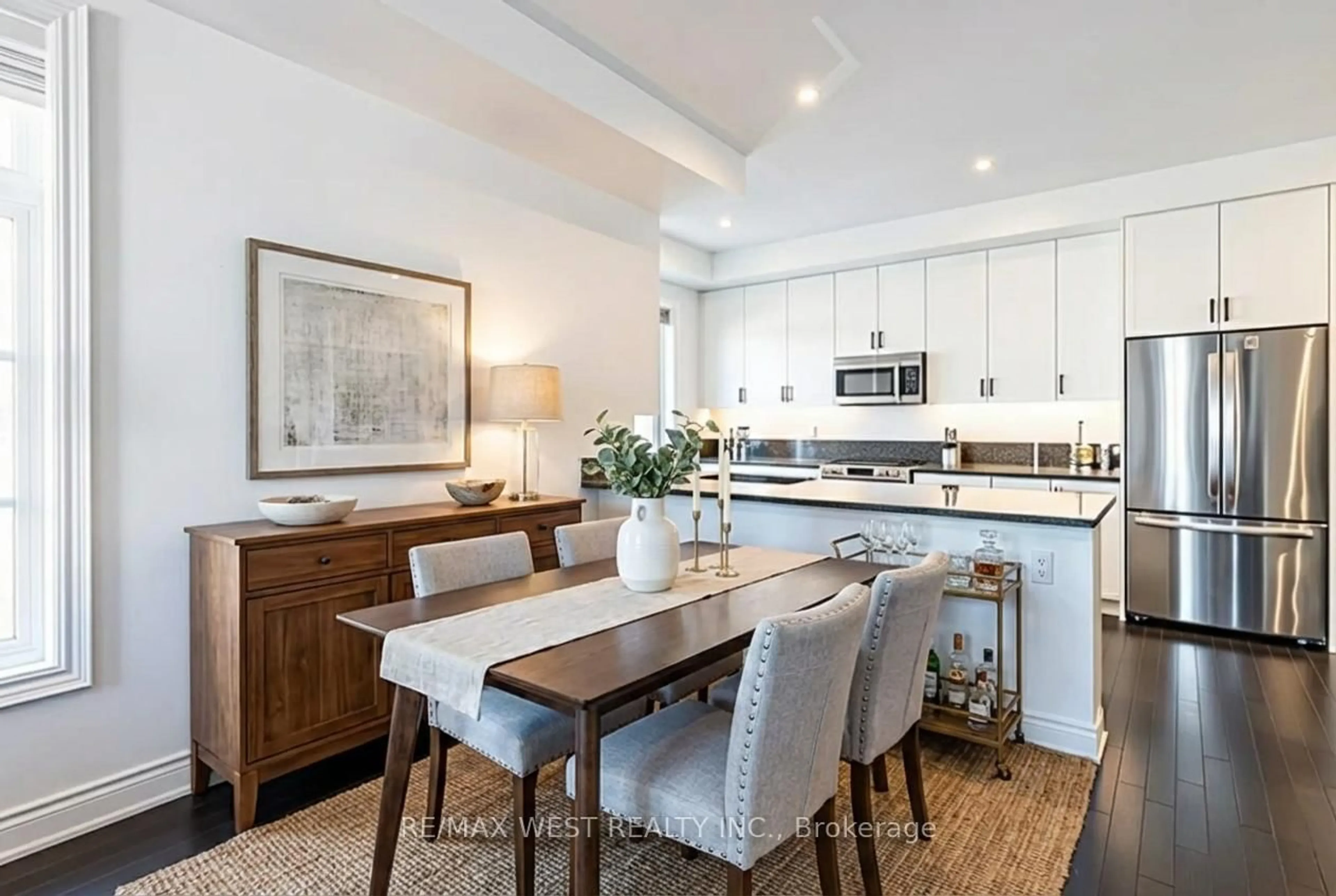 Open concept kitchen, unknown for 150 Joymar Dr #TH94, Mississauga Ontario L5M 2P6