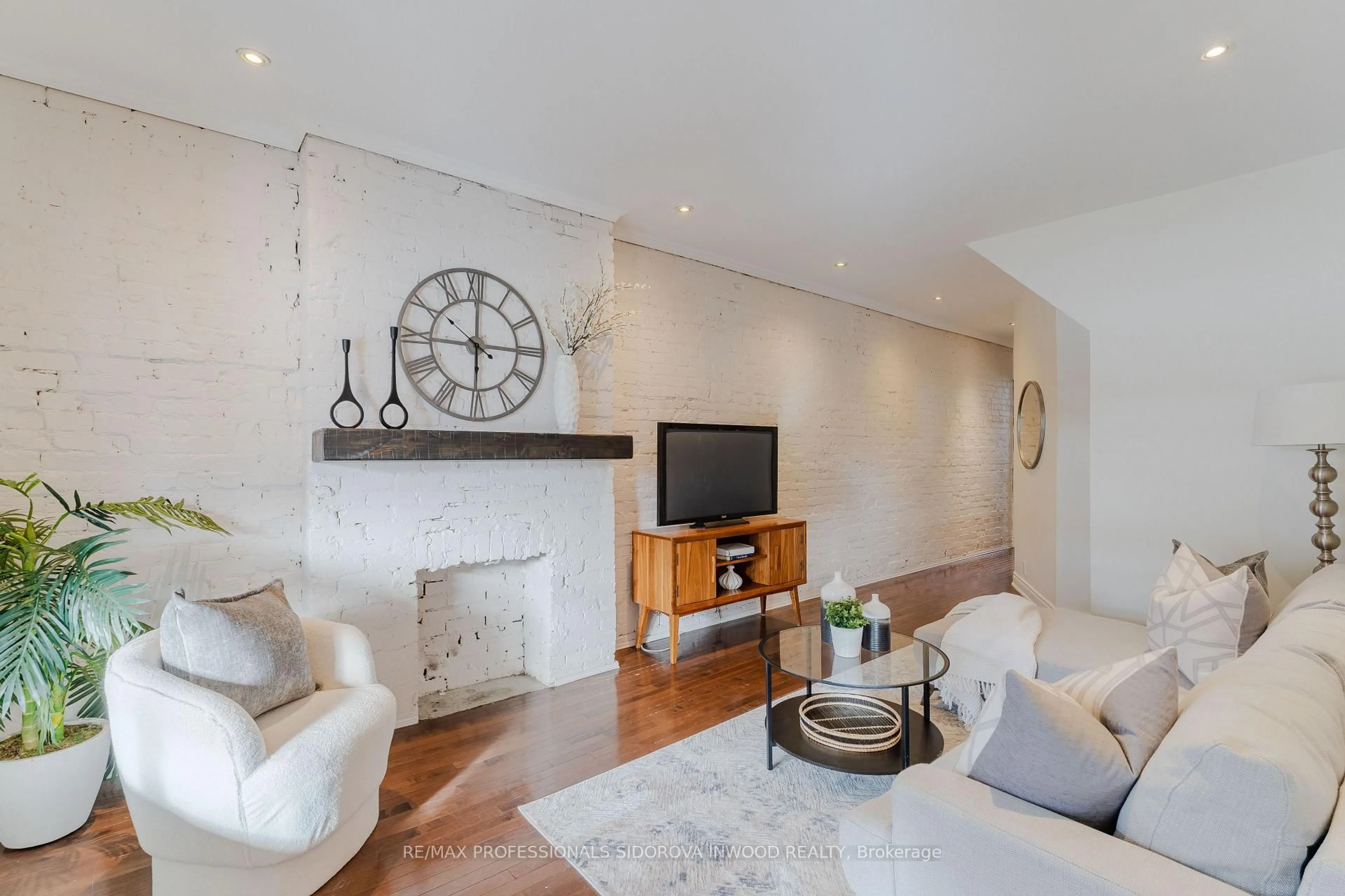 Living room with furniture, unknown for 57 Symington Ave, Toronto Ontario M6P 3W2