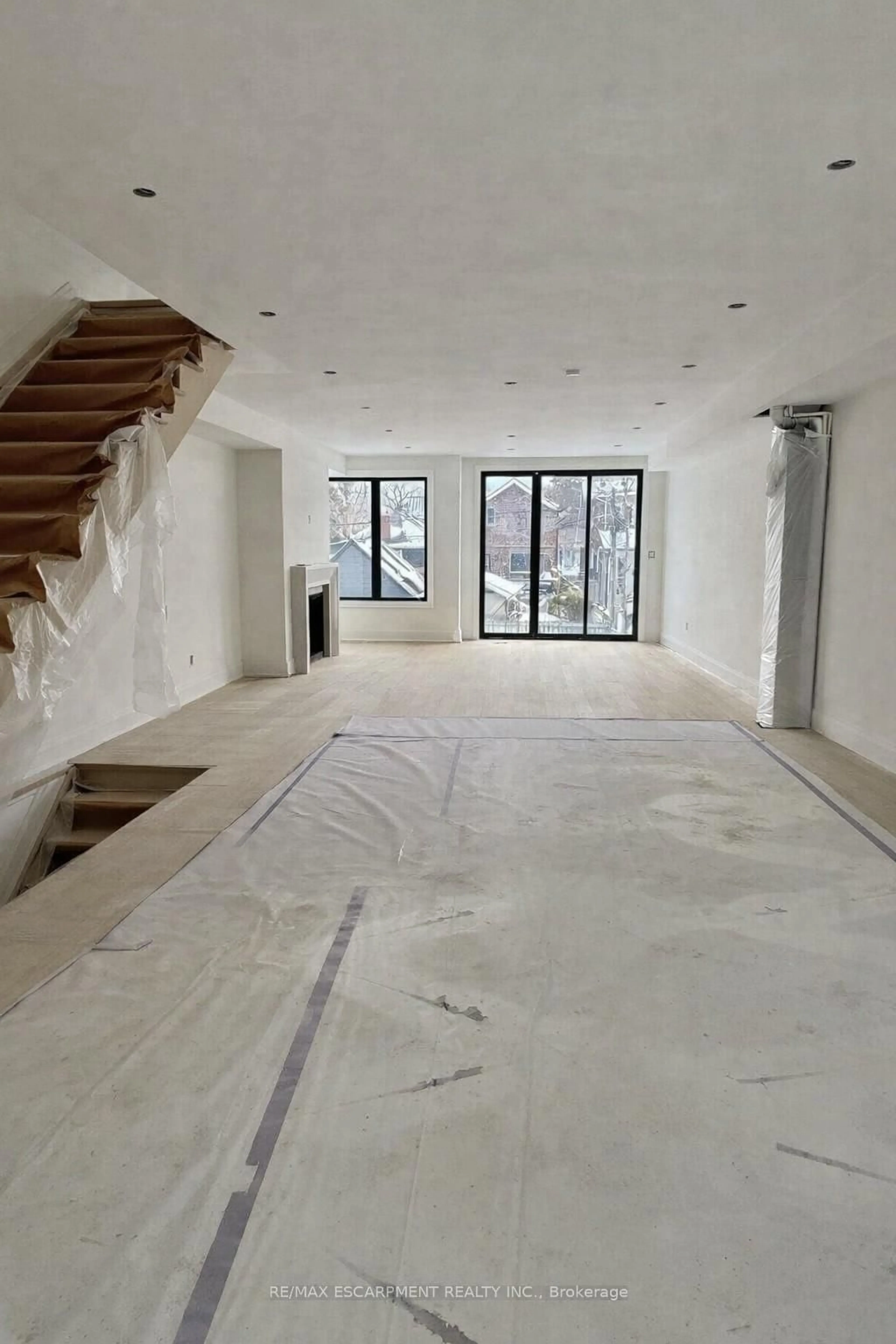 A pic of a room for 94 Fifth St, Toronto Ontario M8V 2Z3