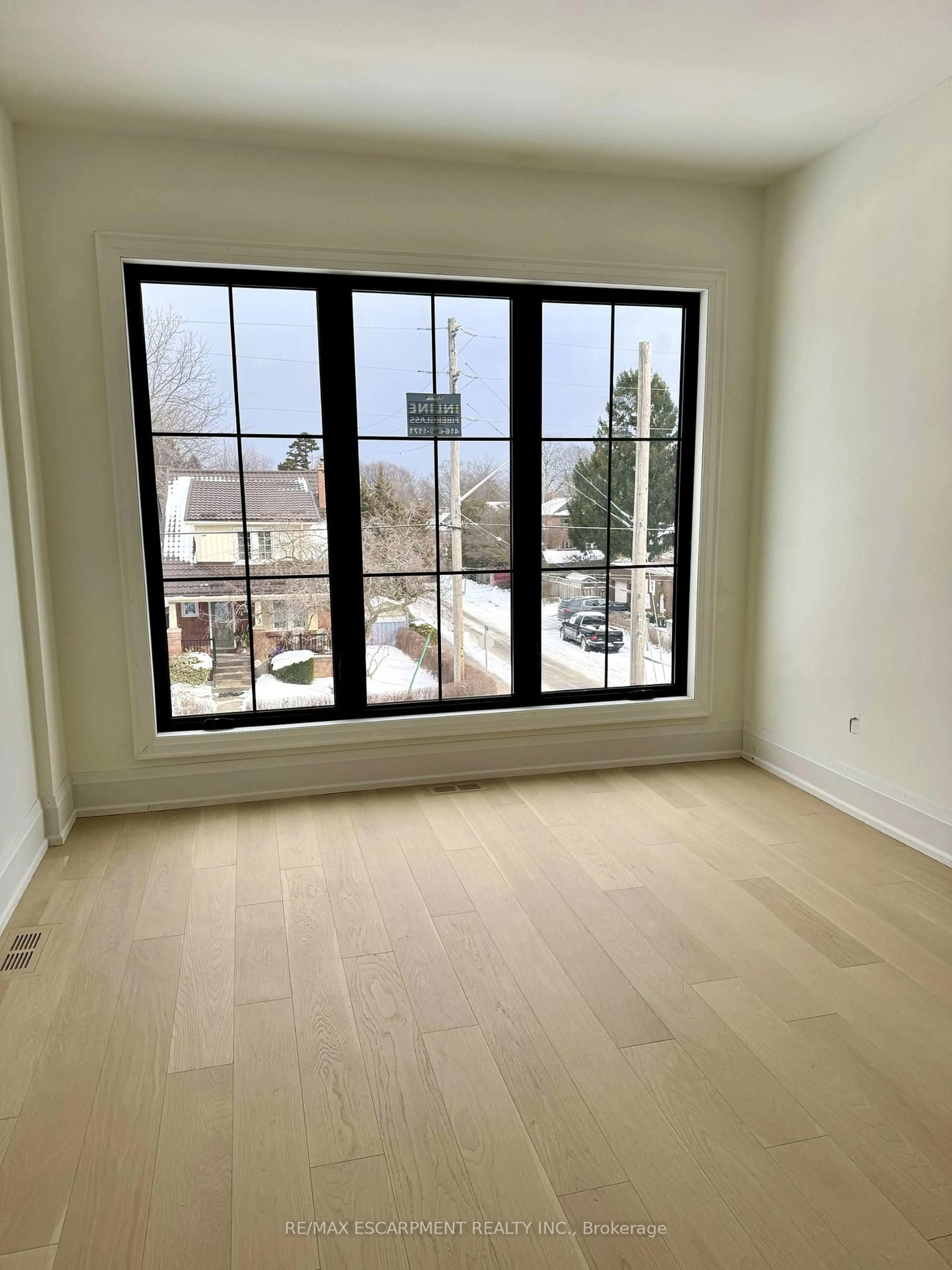 A pic of a room for 94 Fifth St, Toronto Ontario M8V 2Z3