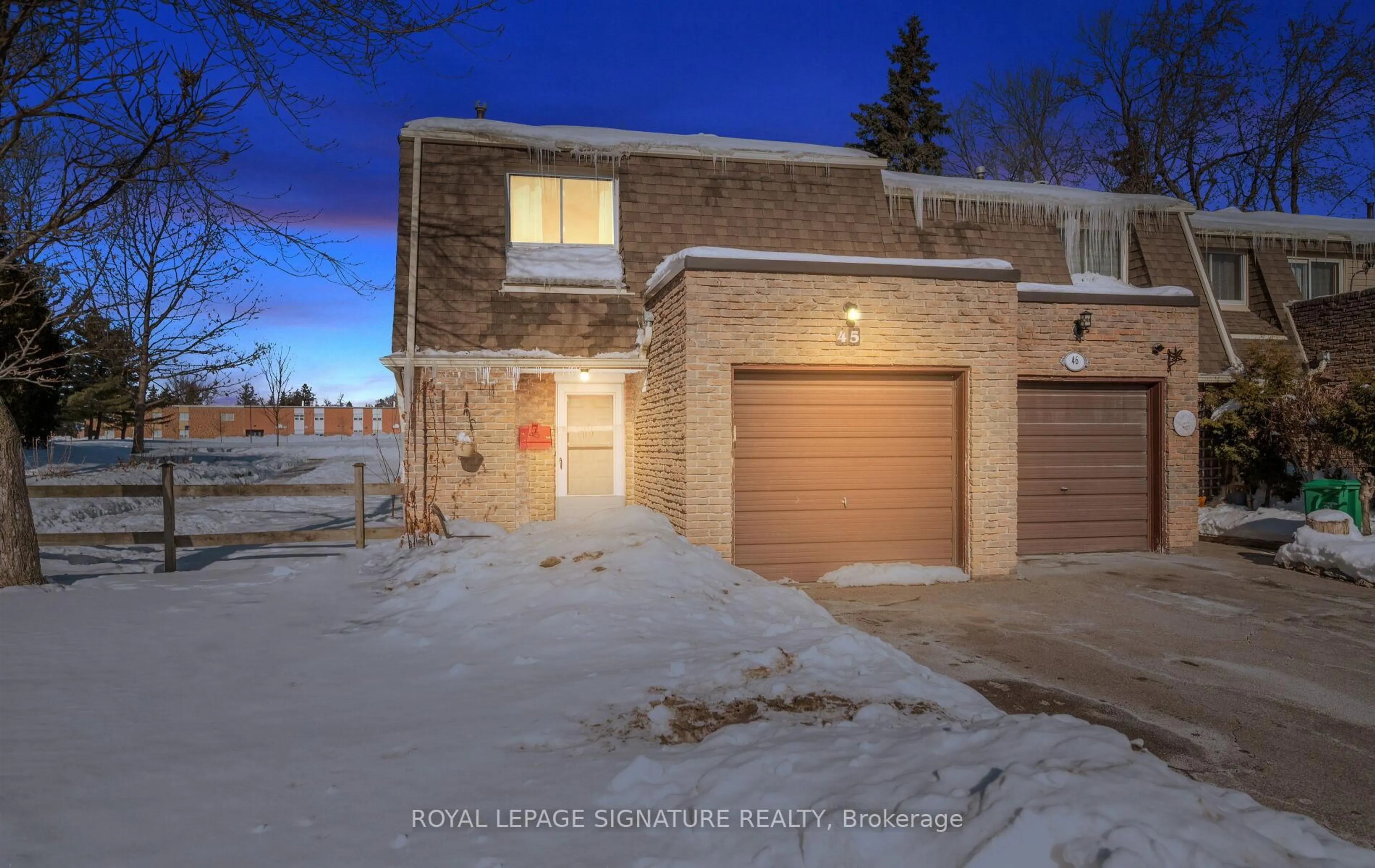 Home with brick exterior material, street for 7430 Copenhagen Rd, Mississauga Ontario L5N 2C4