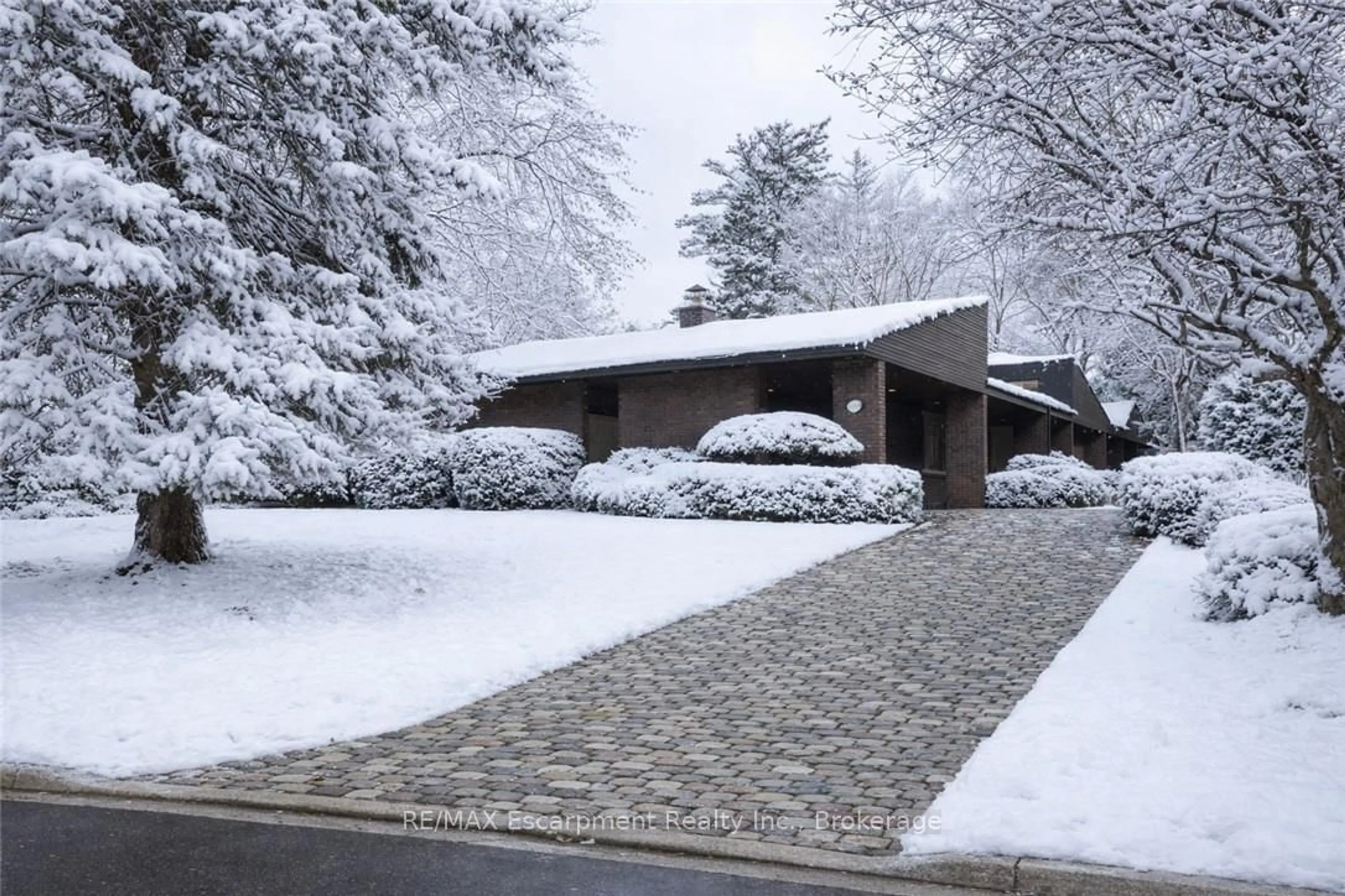 Unknown for 1168 Carey Rd, Oakville Ontario L6J 2E4