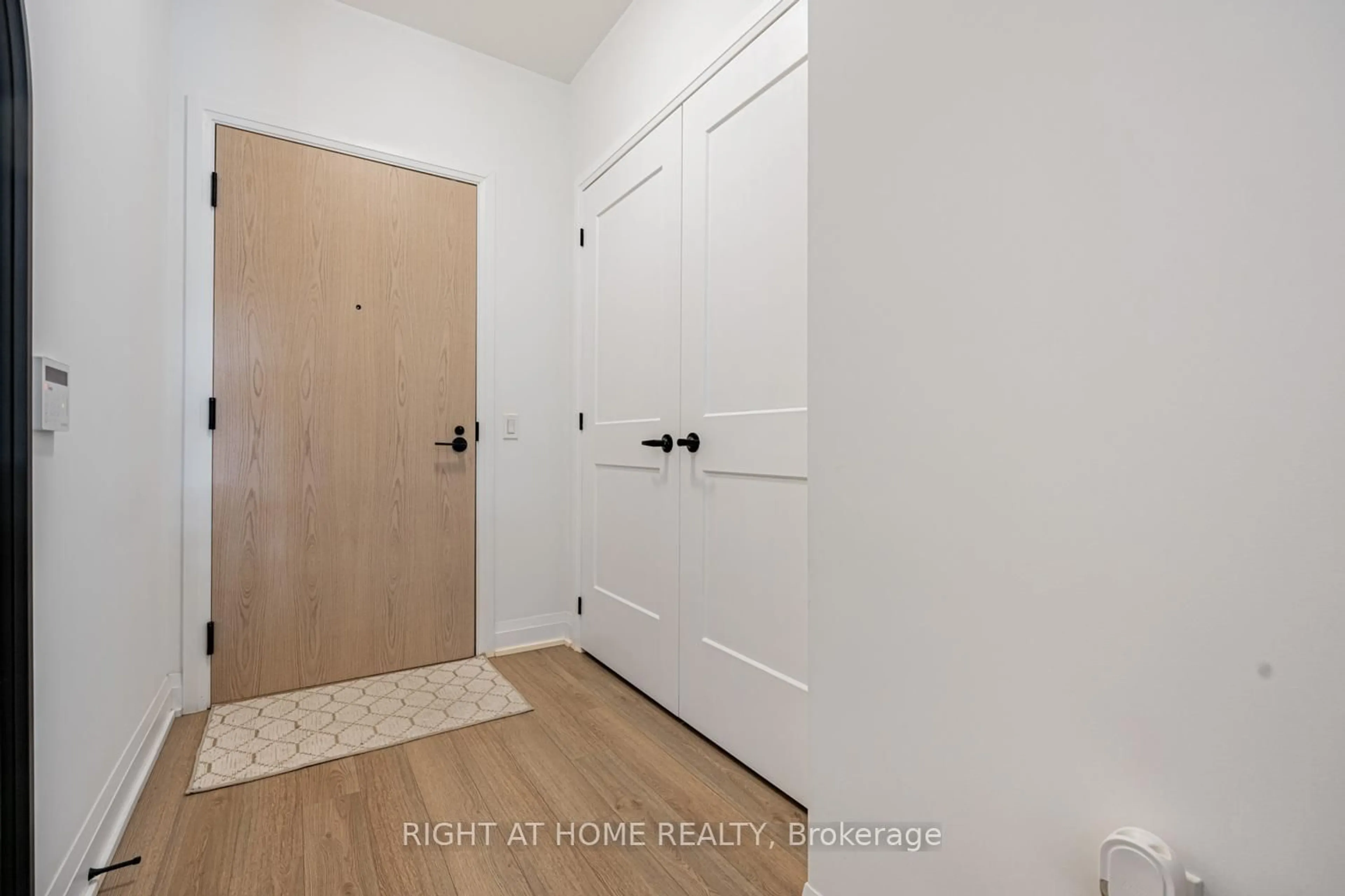 Indoor entryway for 50 George Butchart Dr #224, Toronto Ontario M3K 0C9