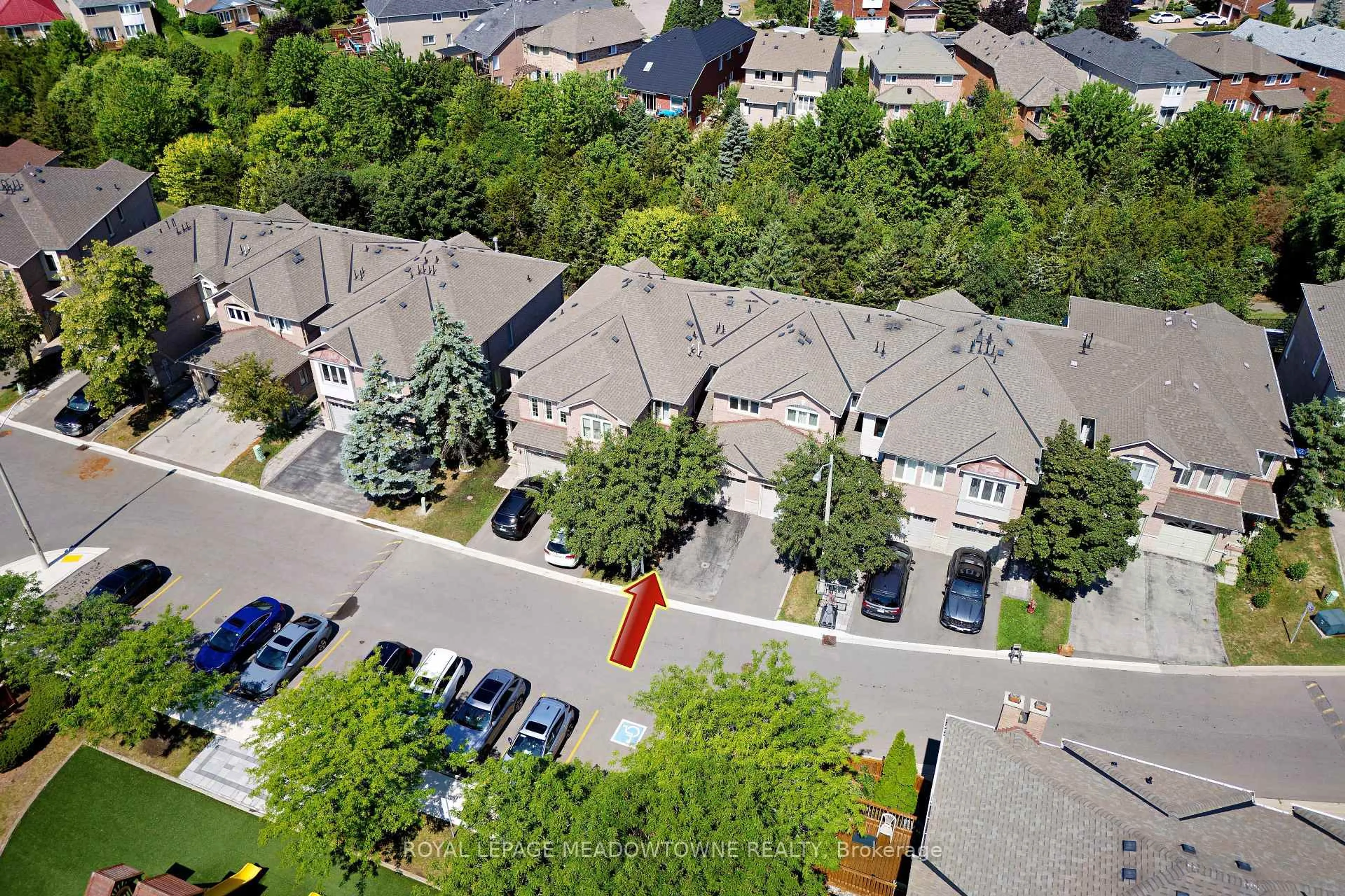 A pic from outside/outdoor area/front of a property/back of a property/a pic from drone, street for 1285 Bristol Rd #15, Mississauga Ontario L5V 2H5