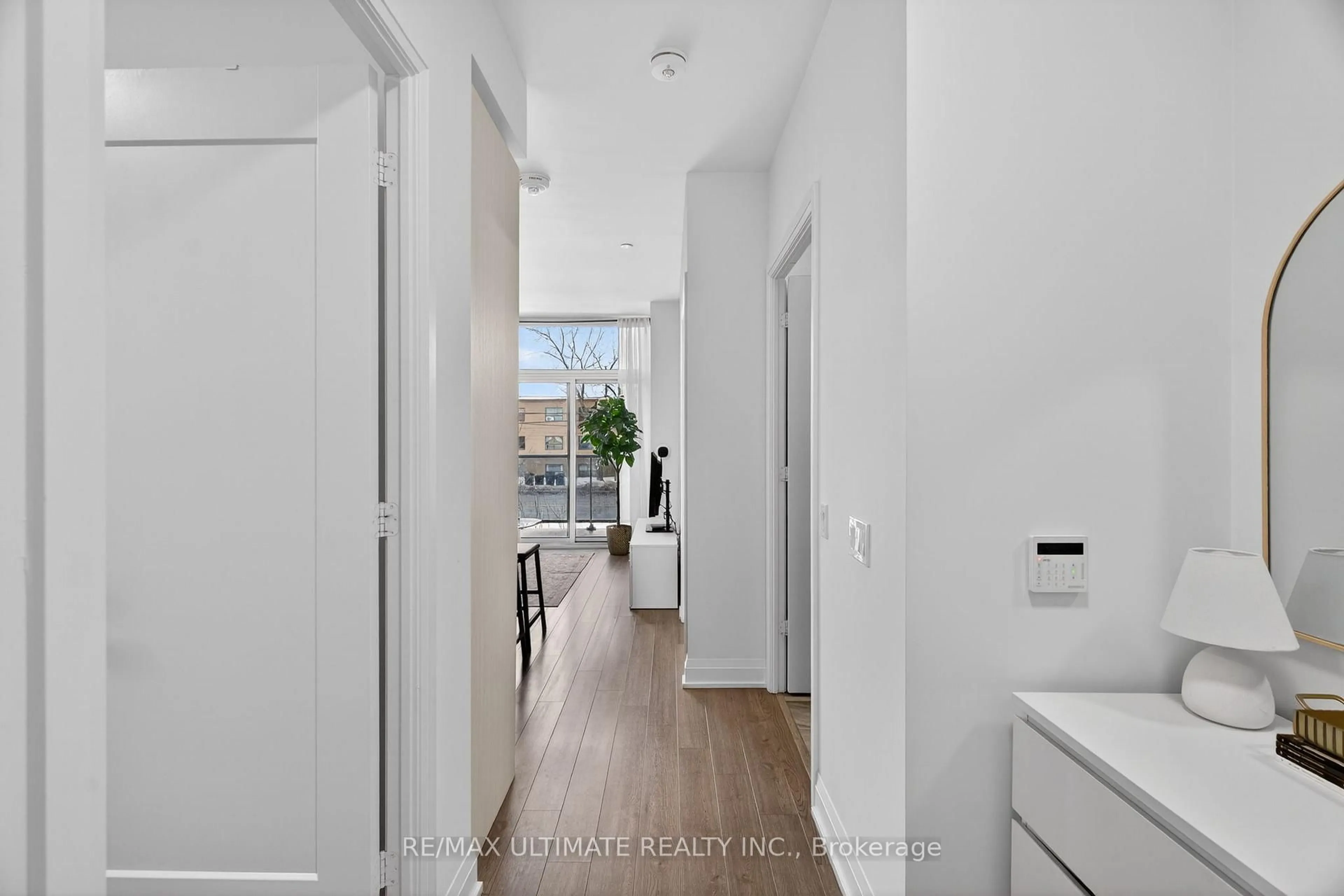 Indoor entryway for 50 George Butchart Dr #106, Toronto Ontario M3K 0C9