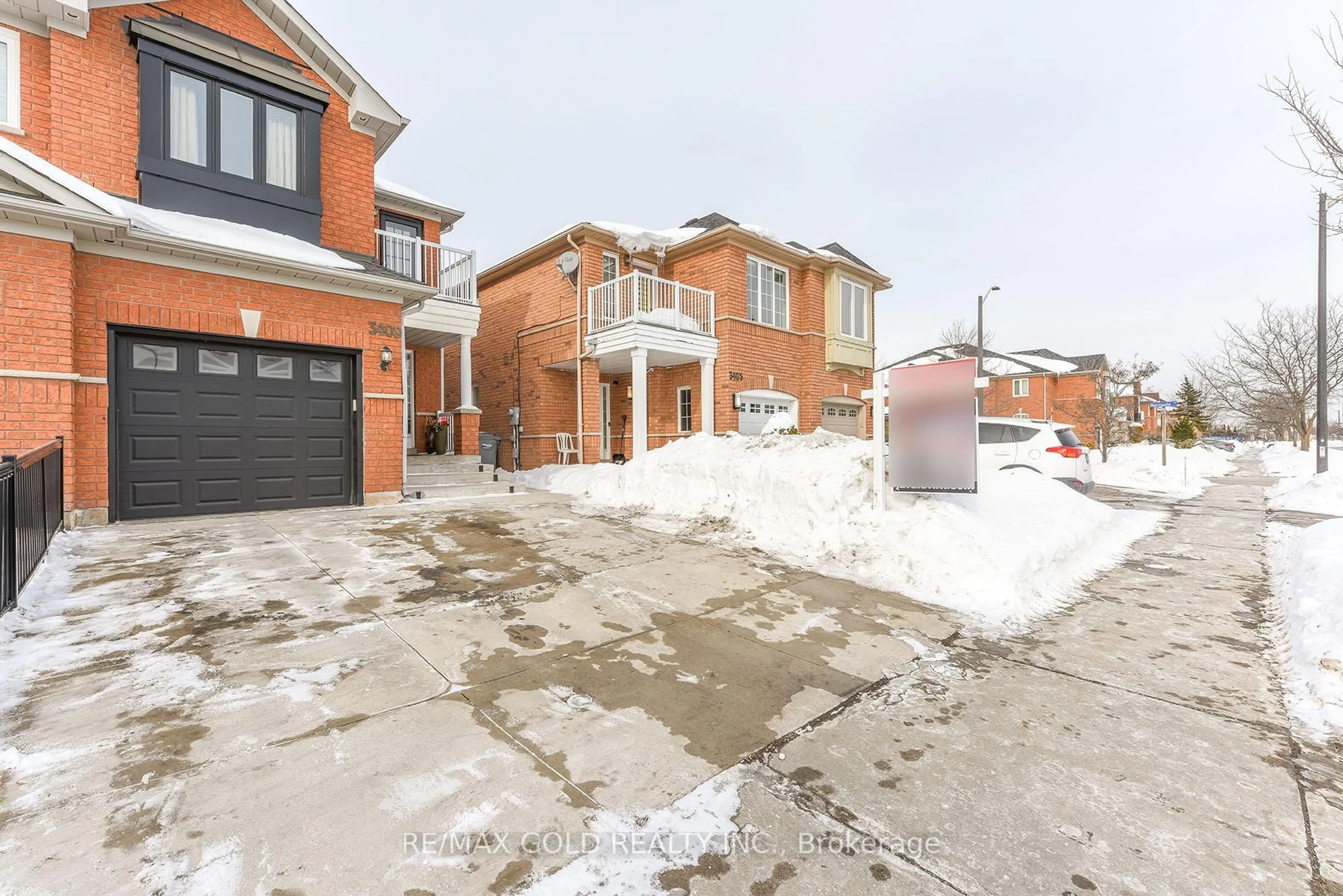 Home with brick exterior material, street for 3409 McDowell Dr, Mississauga Ontario L5M 6R7