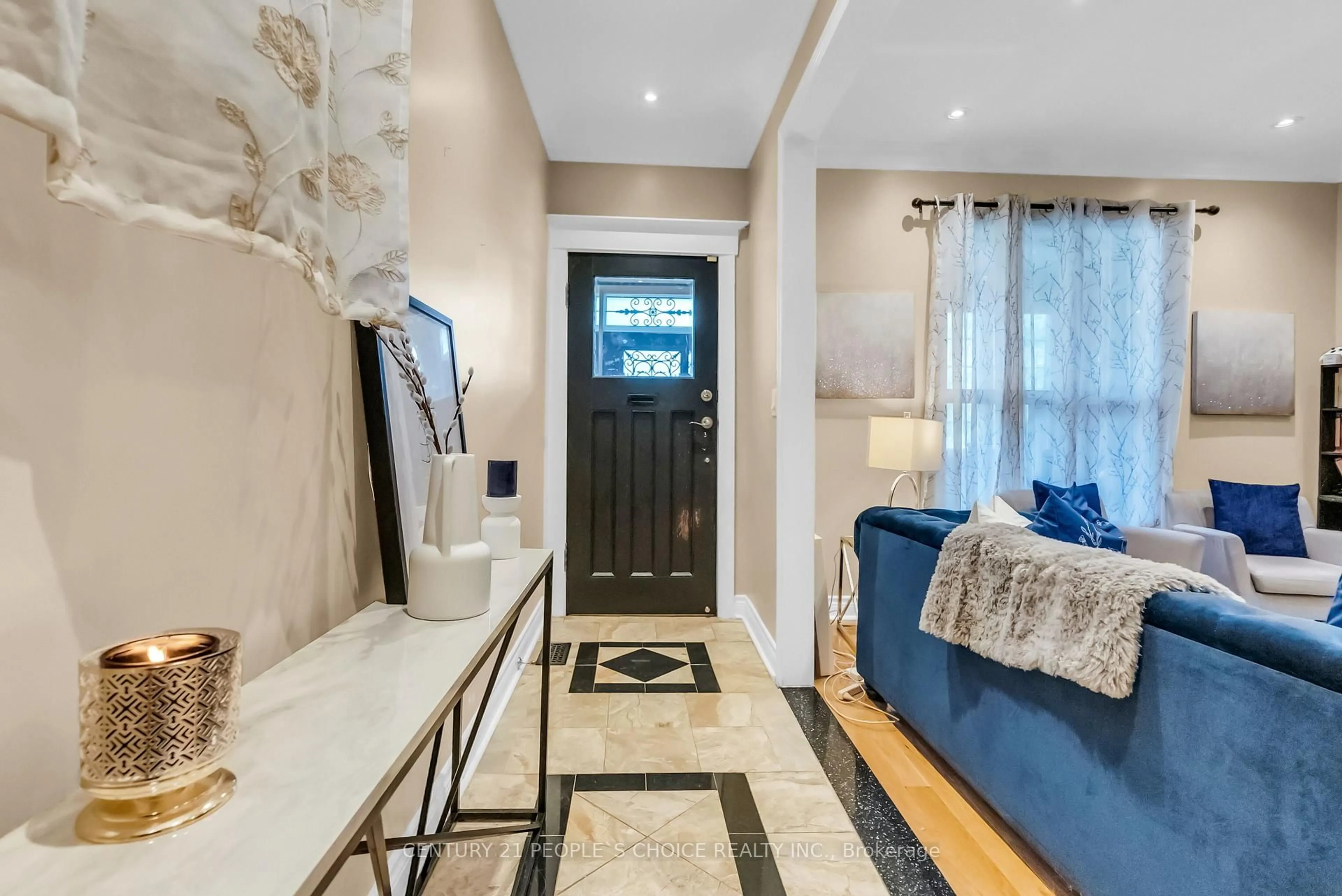 Indoor entryway for 58 Pauline Ave, Toronto Ontario M6H 3M8