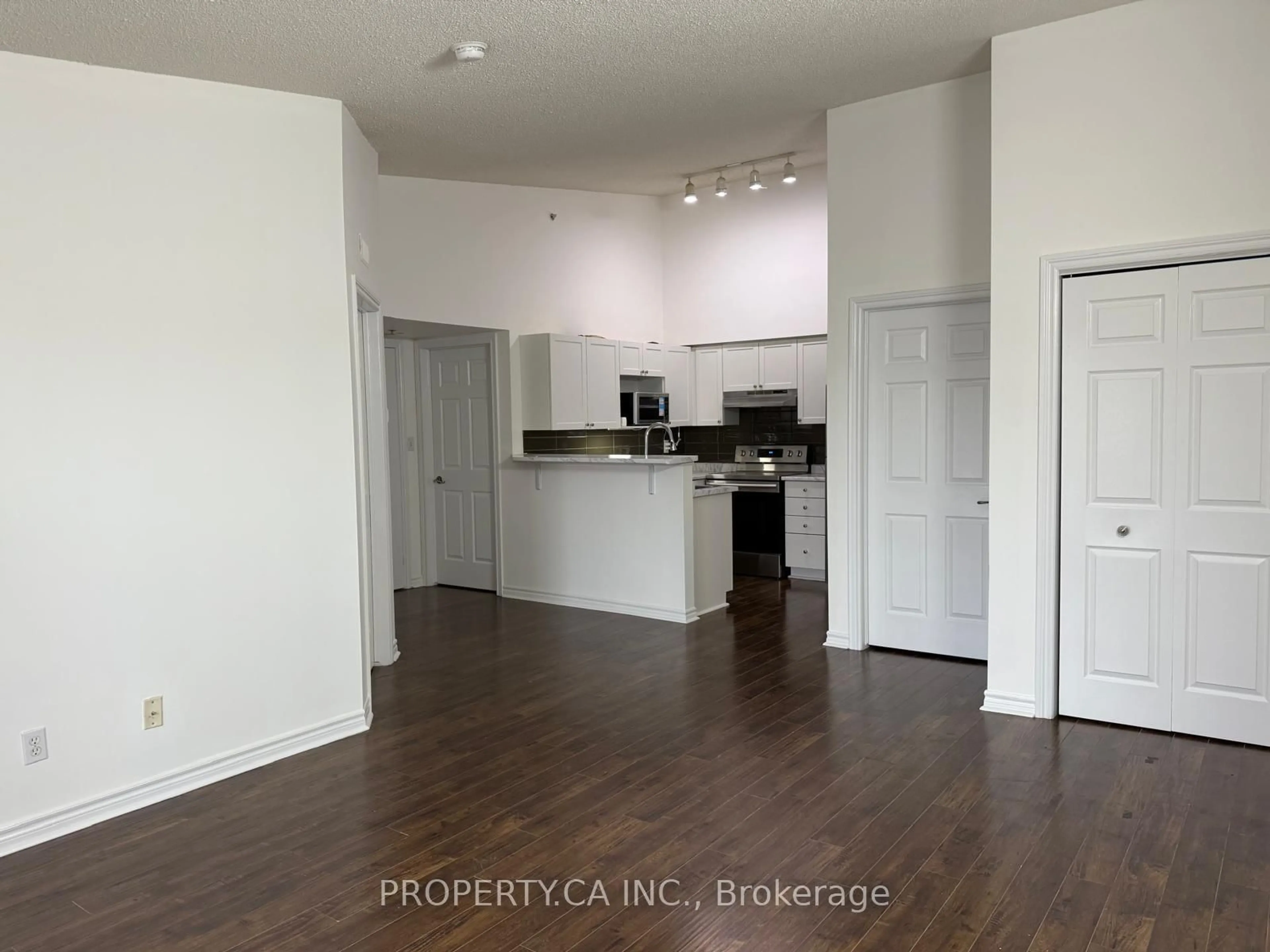 A pic of a room for 1460 Bishops Gate #406, Oakville Ontario L6M 4N5