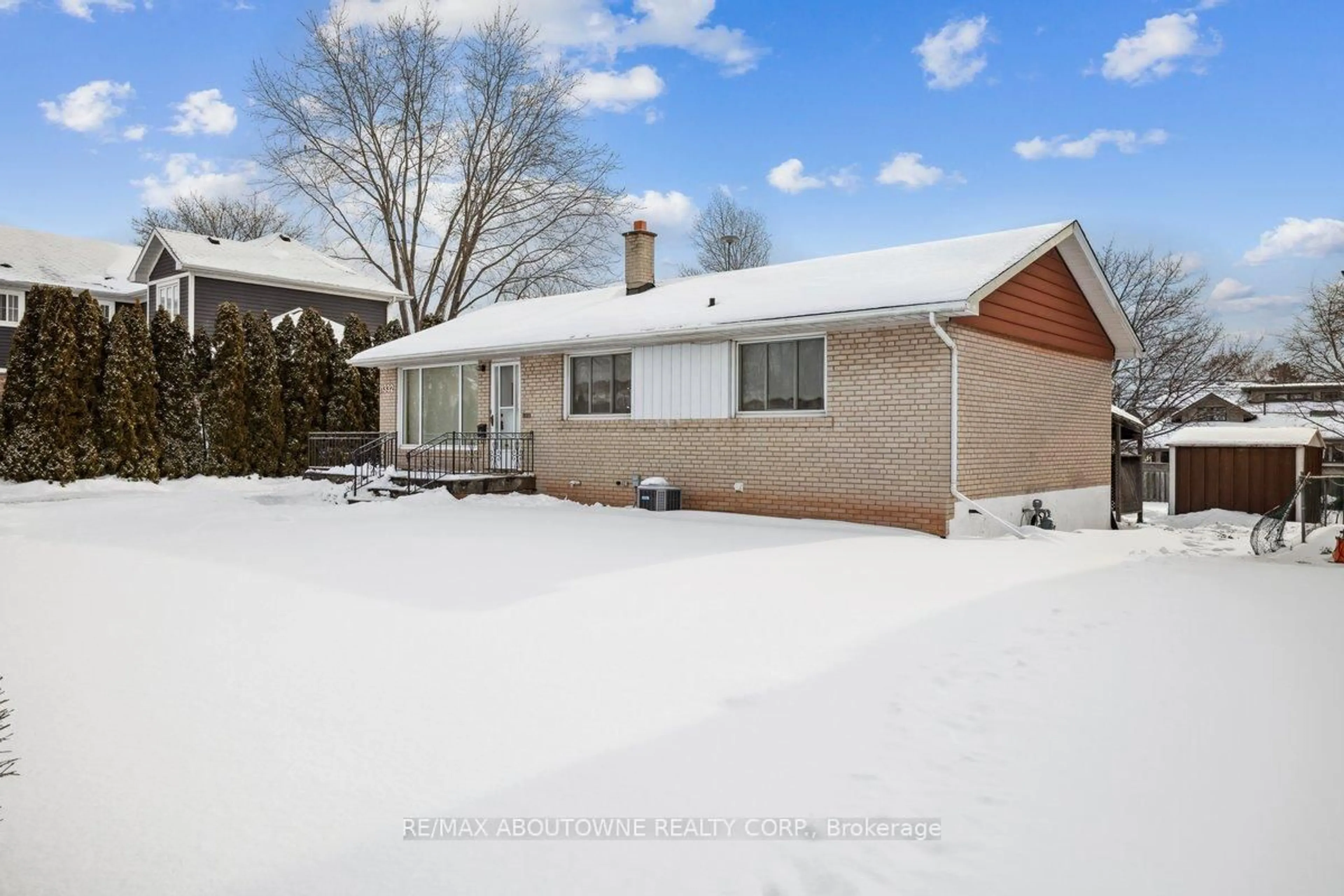 Unknown for 1332 Rebecca St, Oakville Ontario L6L 1Z4