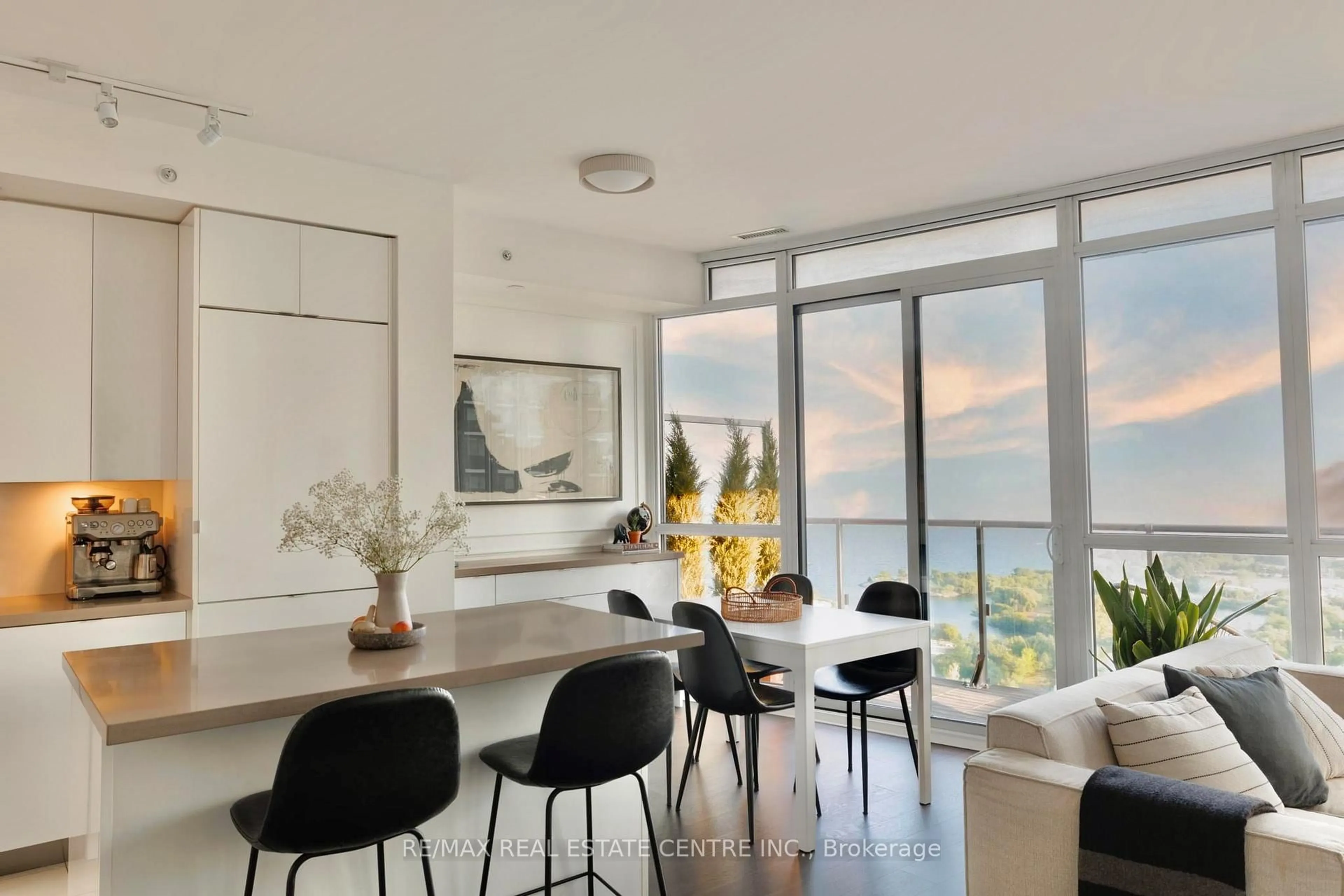 Unknown for 59 Annie Craig Dr #3005, Toronto Ontario M8V 0C5