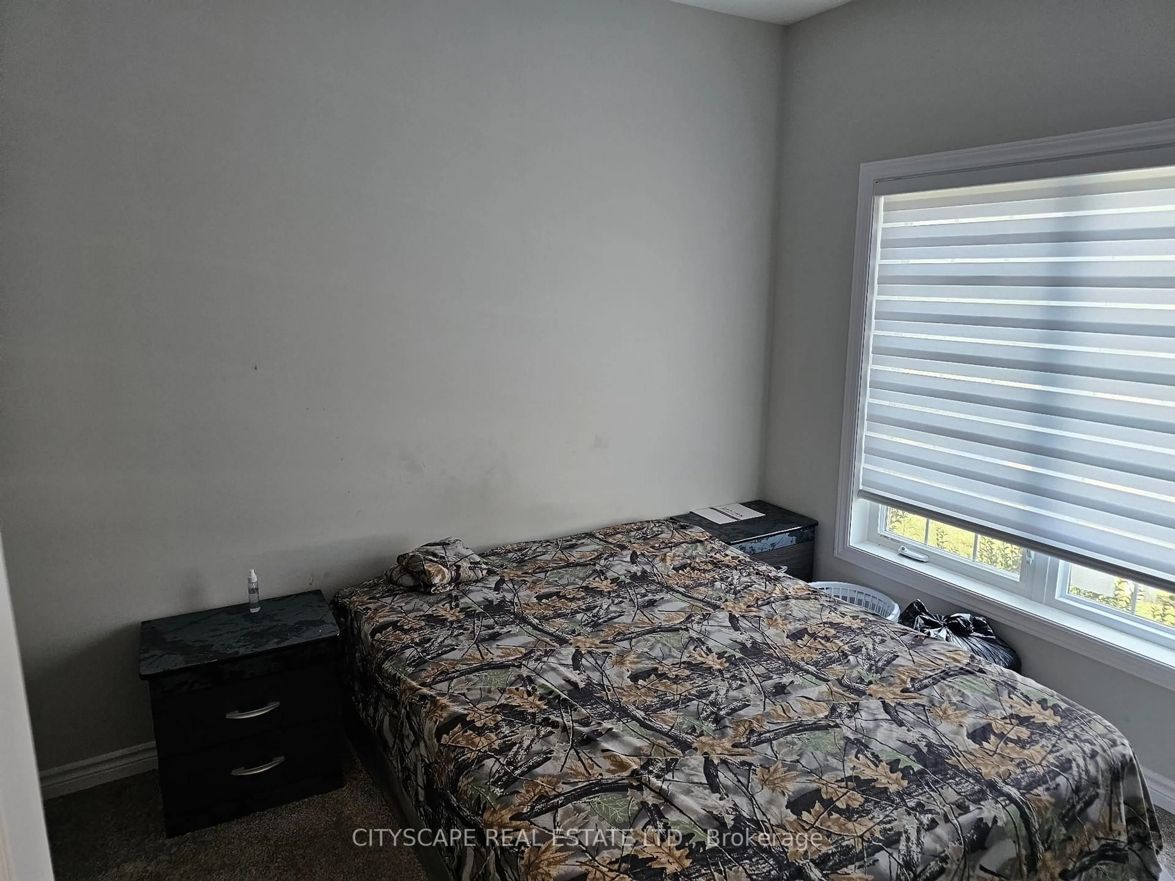 A pic of a room for 25 Braida Lane, Halton Hills Ontario L7J 0B7