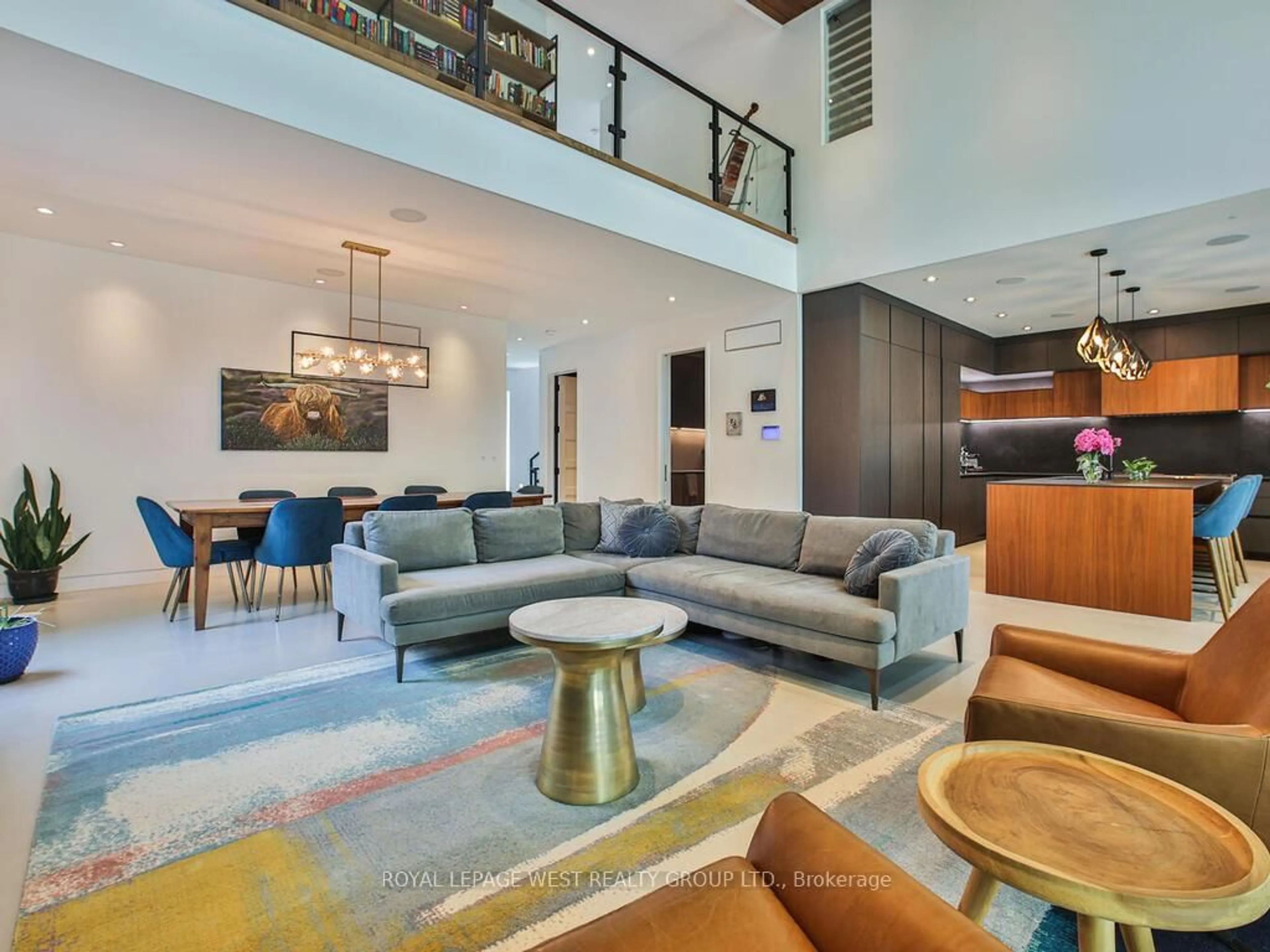 Living room with furniture, unknown for 4 Old Oak Rd, Toronto Ontario M9A 2V8