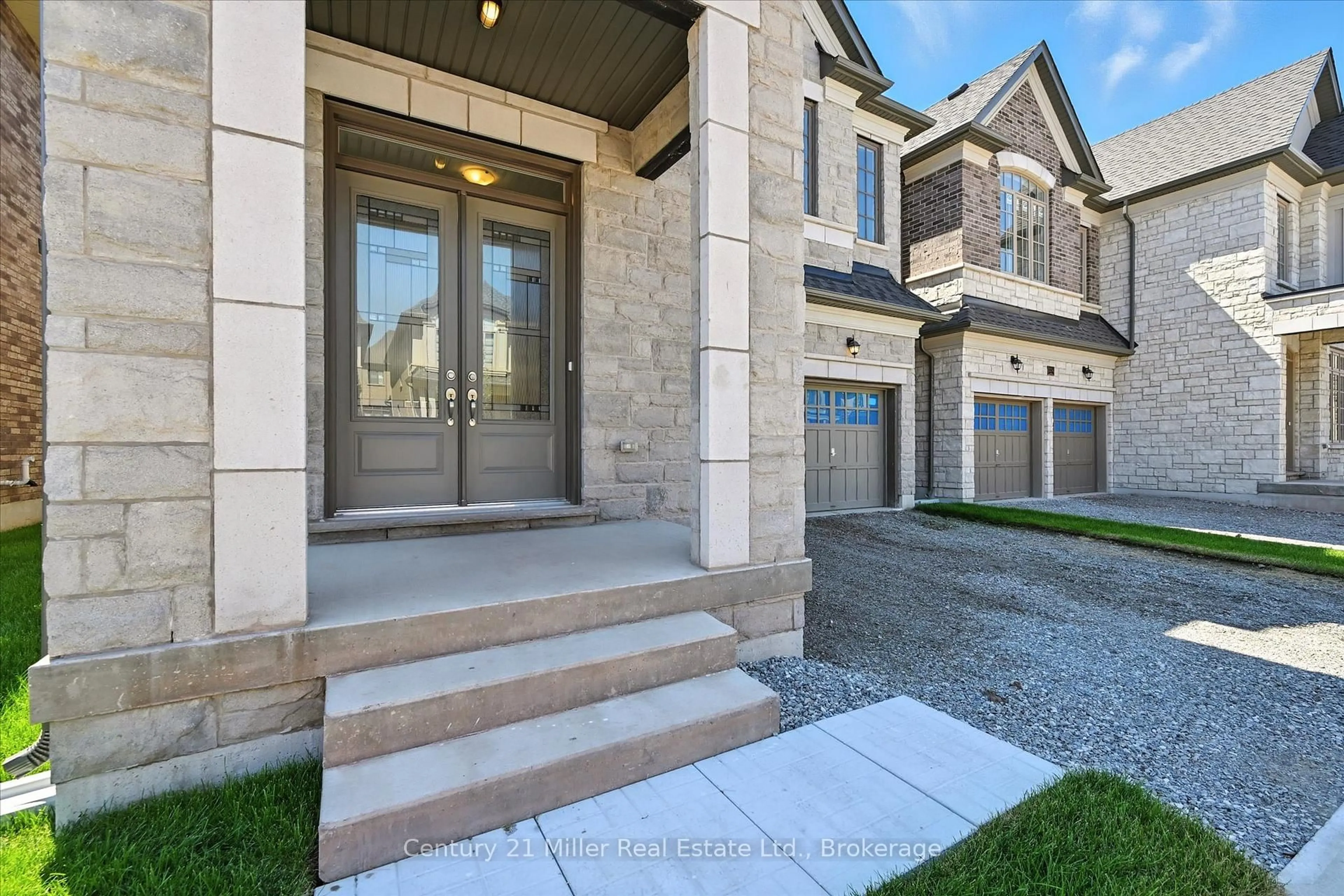 Home with brick exterior material, street for 3250 Millicent Ave, Oakville Ontario L6H 0V8