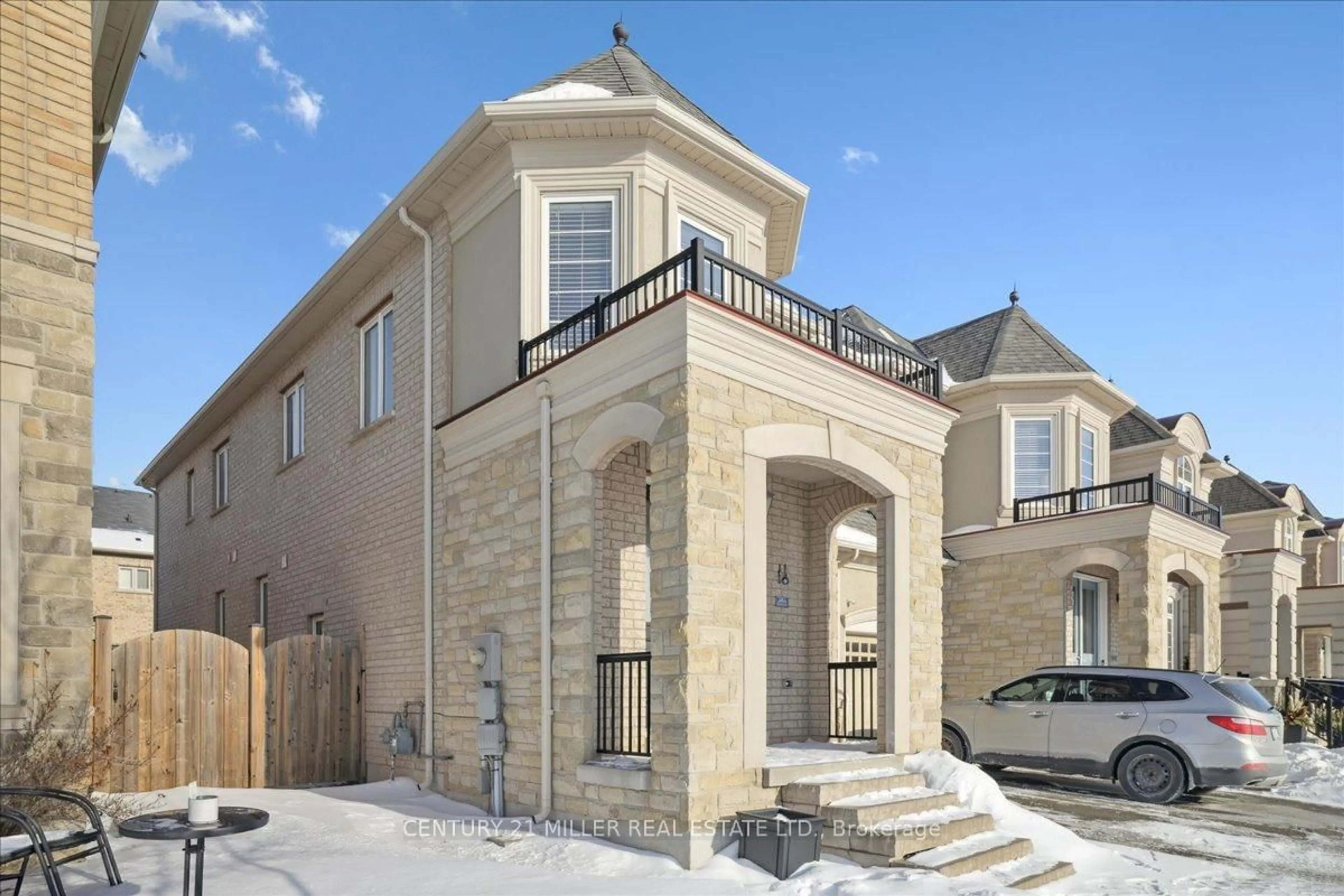 Home with brick exterior material, street for 3071 Isaac Ave, Oakville Ontario L6M 0S7