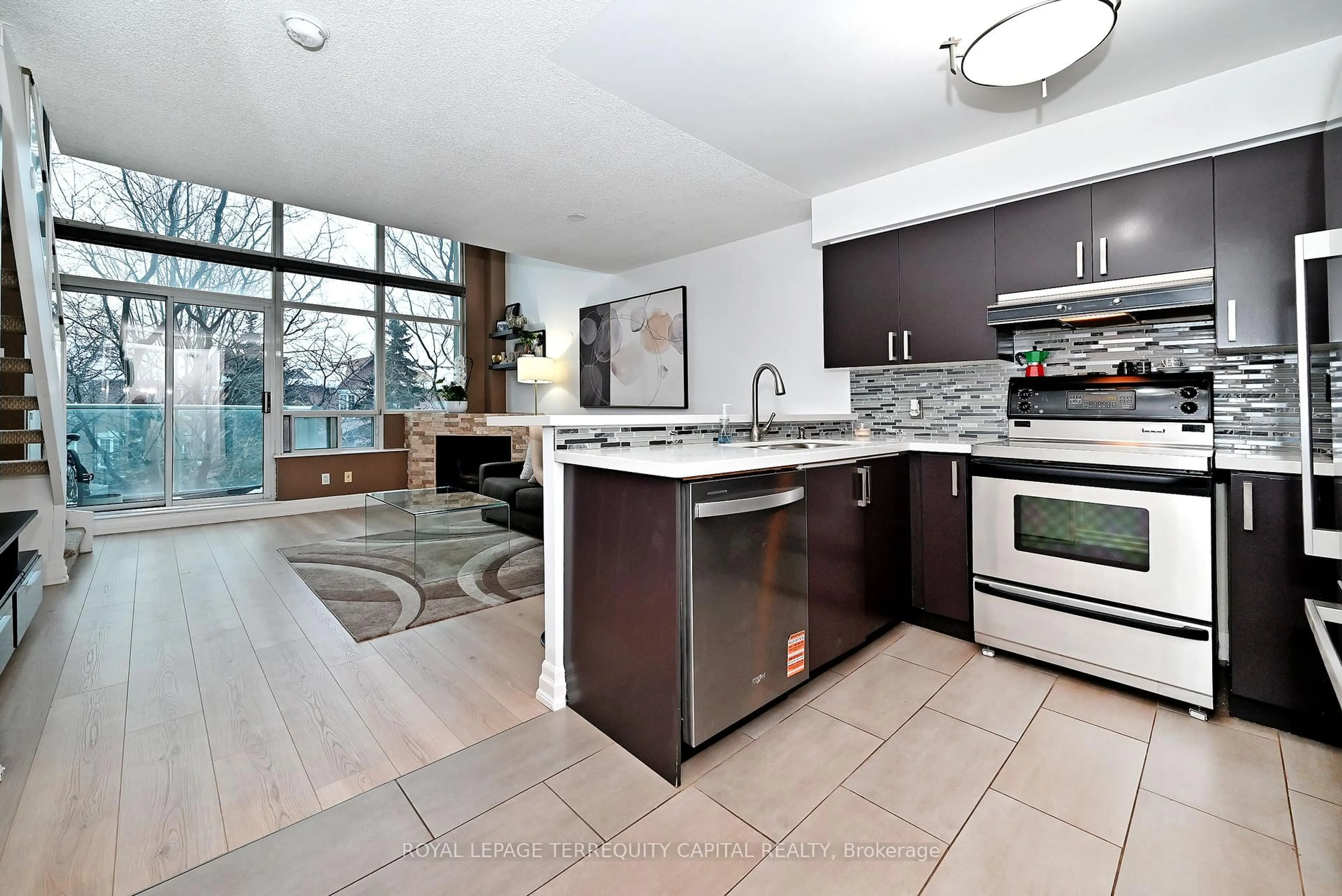 Open concept kitchen, ceramic/tile floor for 200 Manitoba St #214, Toronto Ontario M8Y 3Y9