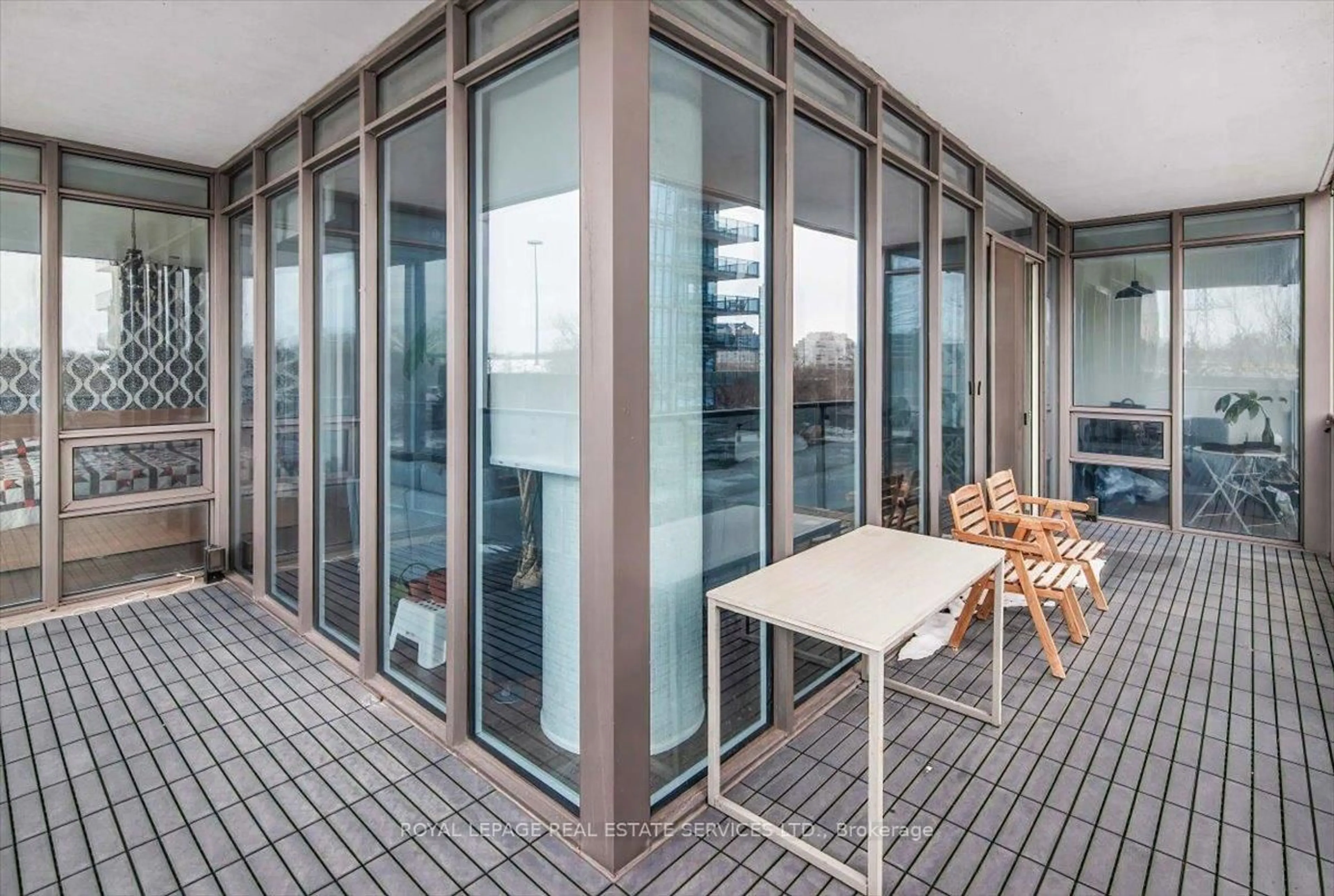 Unknown for 90 Park Lawn Rd #316, Toronto Ontario M8Y 0B6