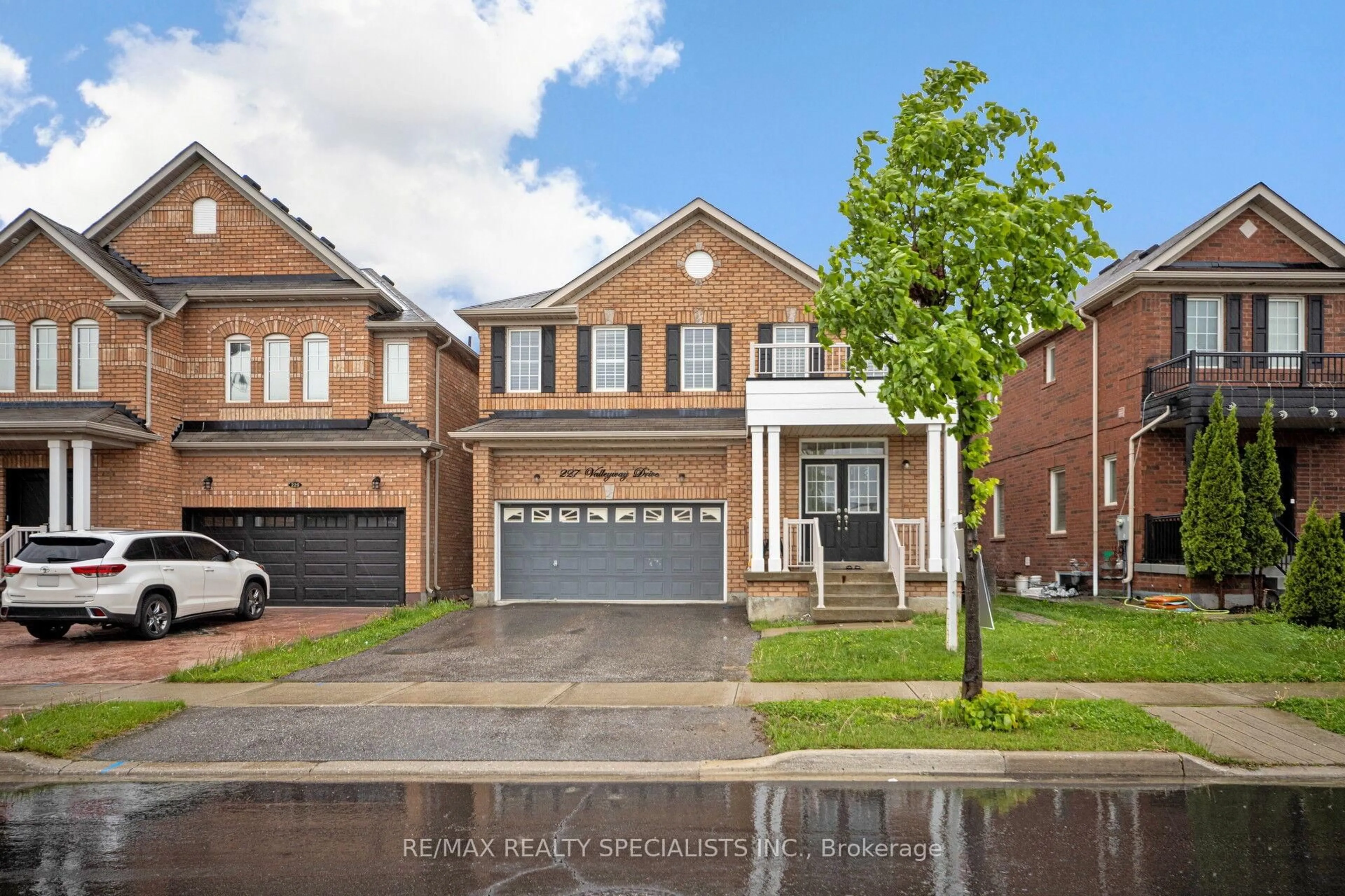 Home with brick exterior material, street for 227 Valleyway Dr, Brampton Ontario L6X 0N9