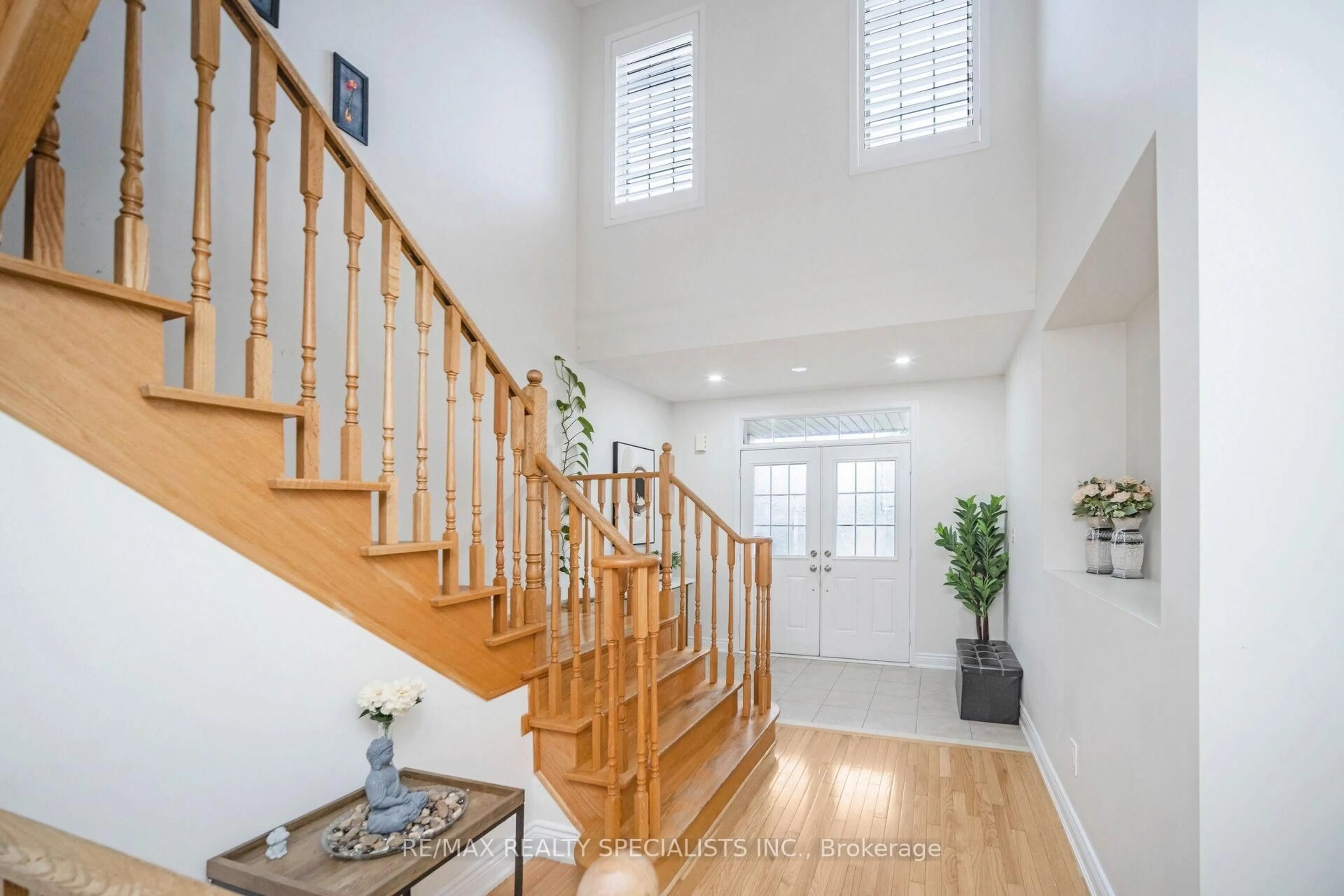 Unknown for 227 Valleyway Dr, Brampton Ontario L6X 0N9