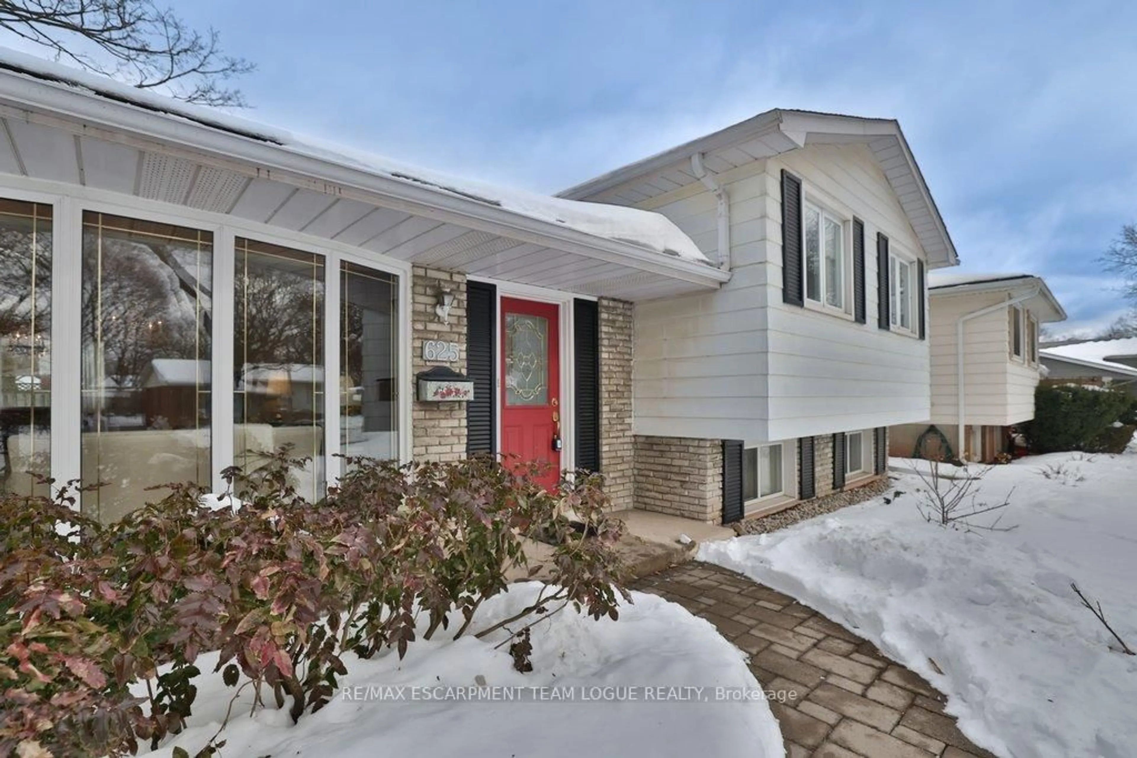 Home with brick exterior material, street for 625 Ronald Dr, Burlington Ontario L7N 3A9