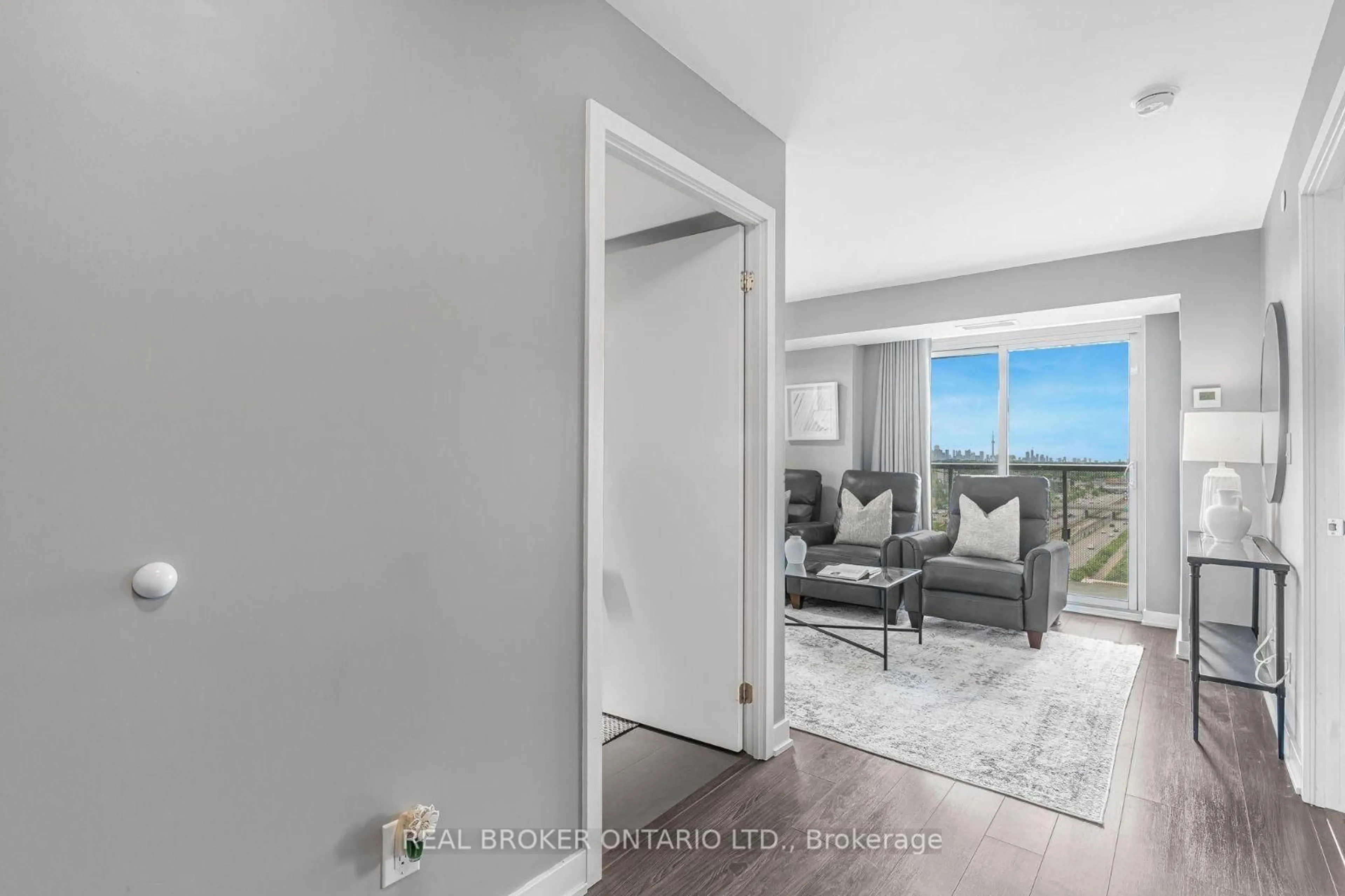 A pic of a room for 160 Flemington Rd #1304, Toronto Ontario M6A 0A9