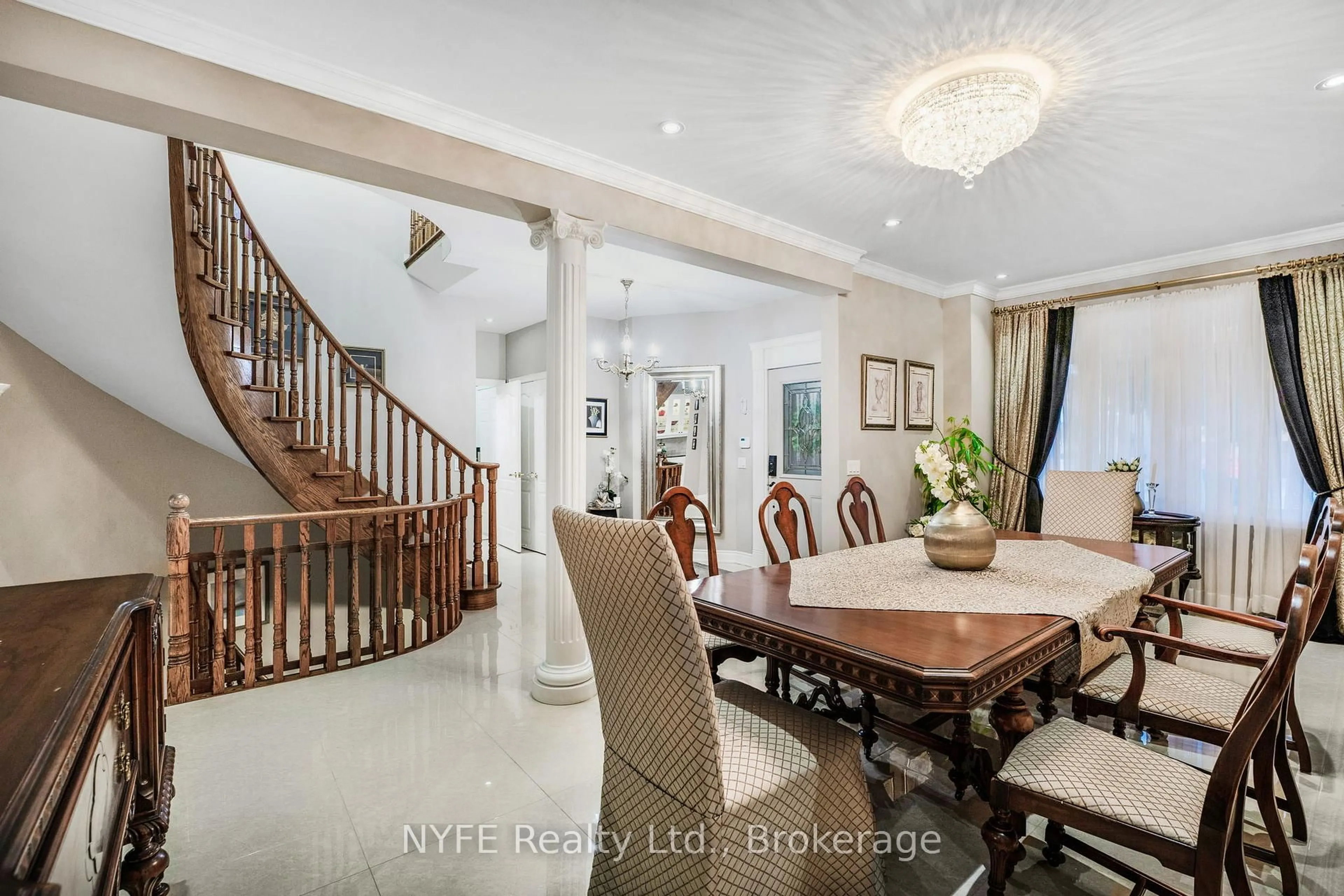 Dining room, unknown for 690 Peter Robertson Blvd, Brampton Ontario L6R 1L7