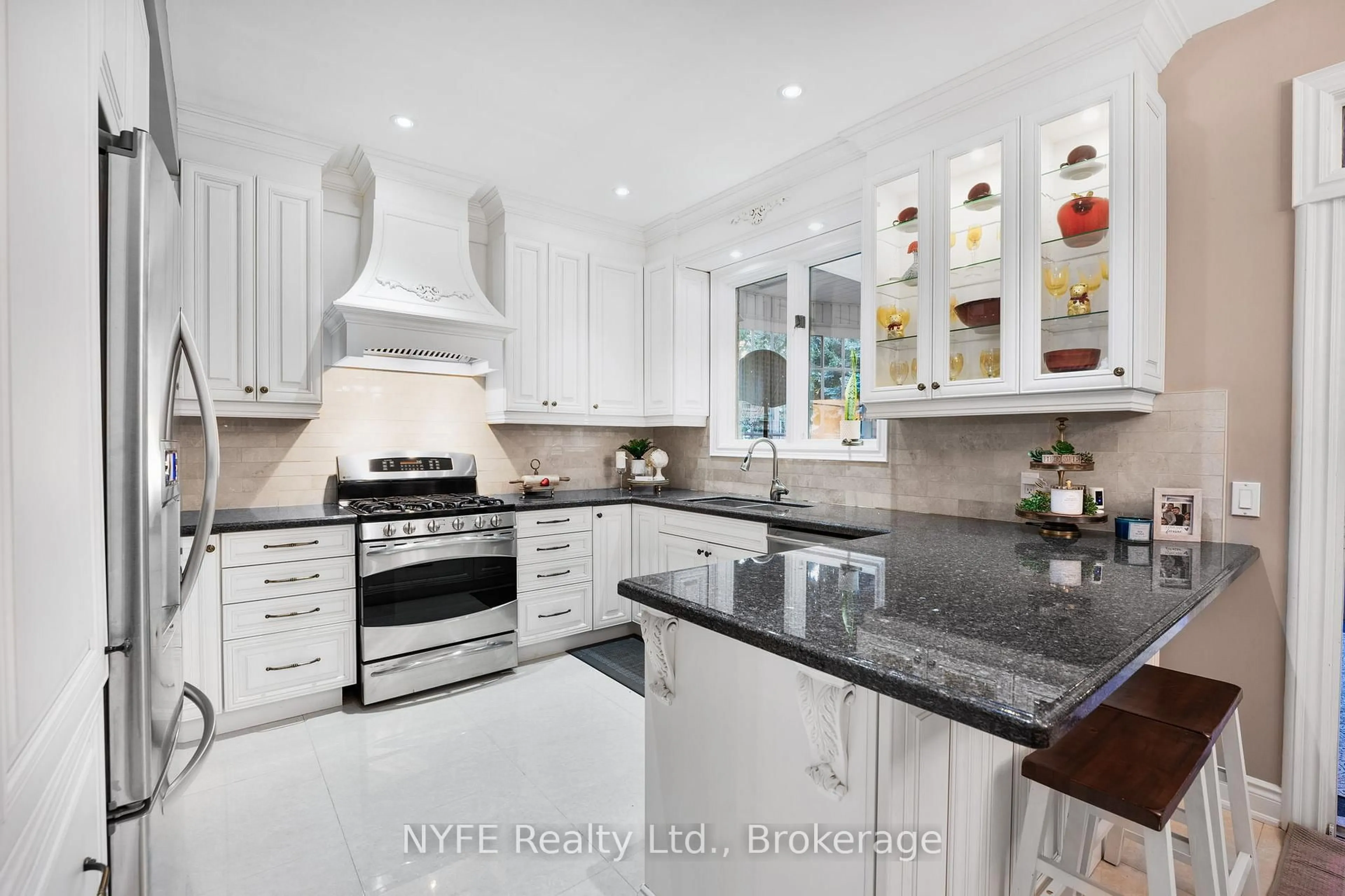 Contemporary kitchen, ceramic/tile floor for 690 Peter Robertson Blvd, Brampton Ontario L6R 1L7