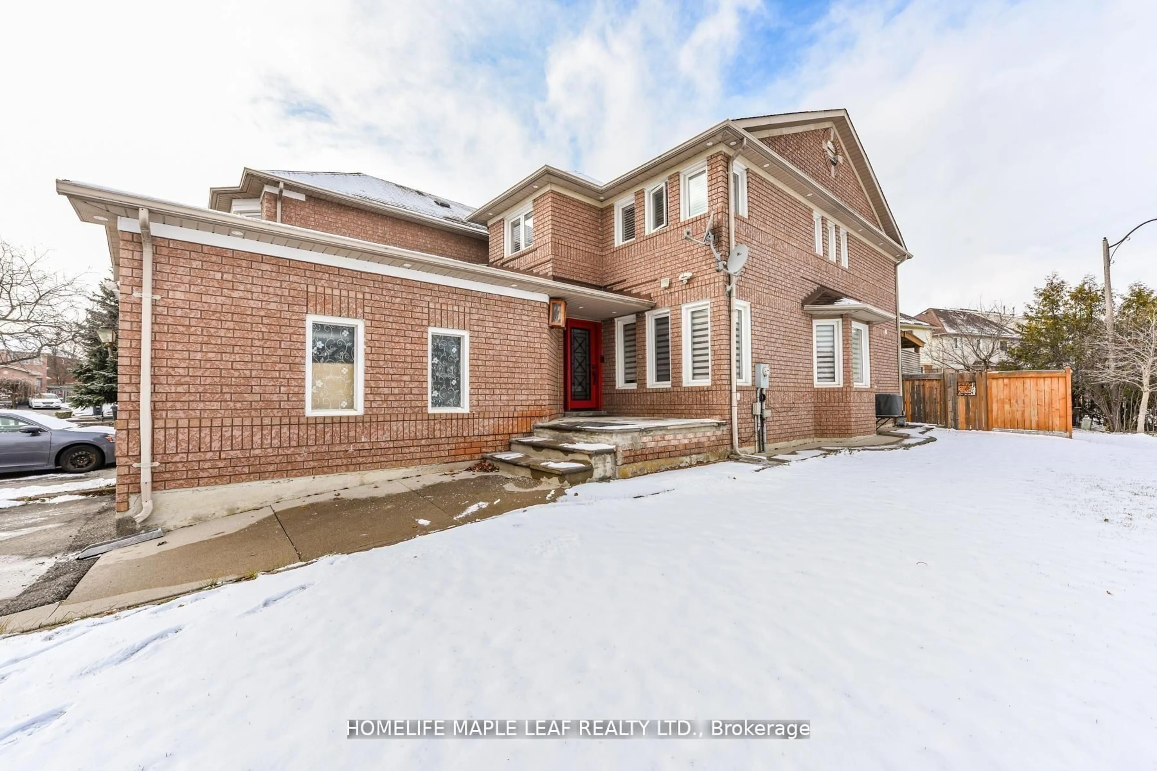Home with brick exterior material, street for 100 Alaskan Summit Crt, Brampton Ontario L6R 1N9
